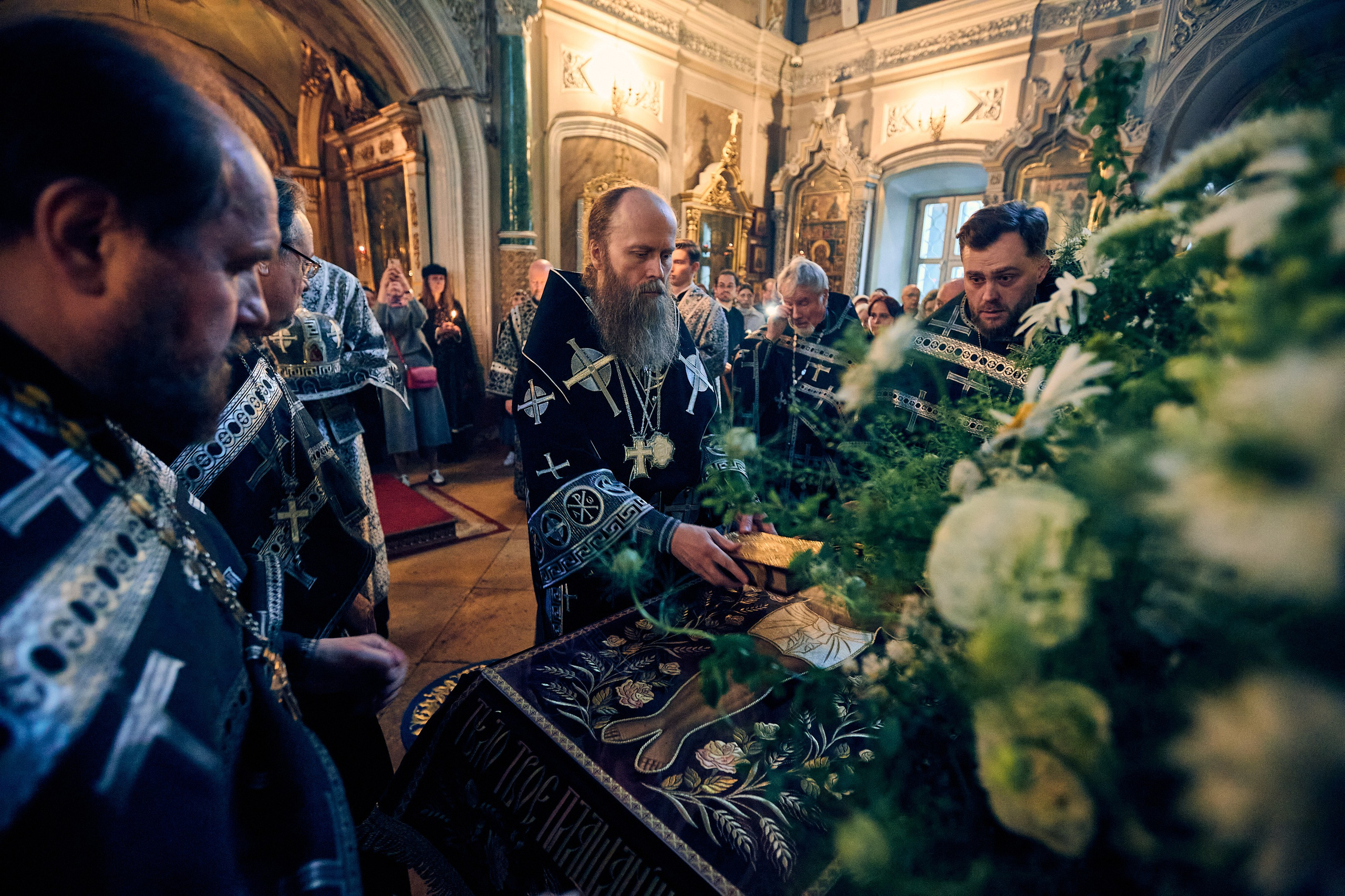 Утреня Погребение Спасителя. DMITRY MOISEENKO — фотограф, художник, топ-стилист