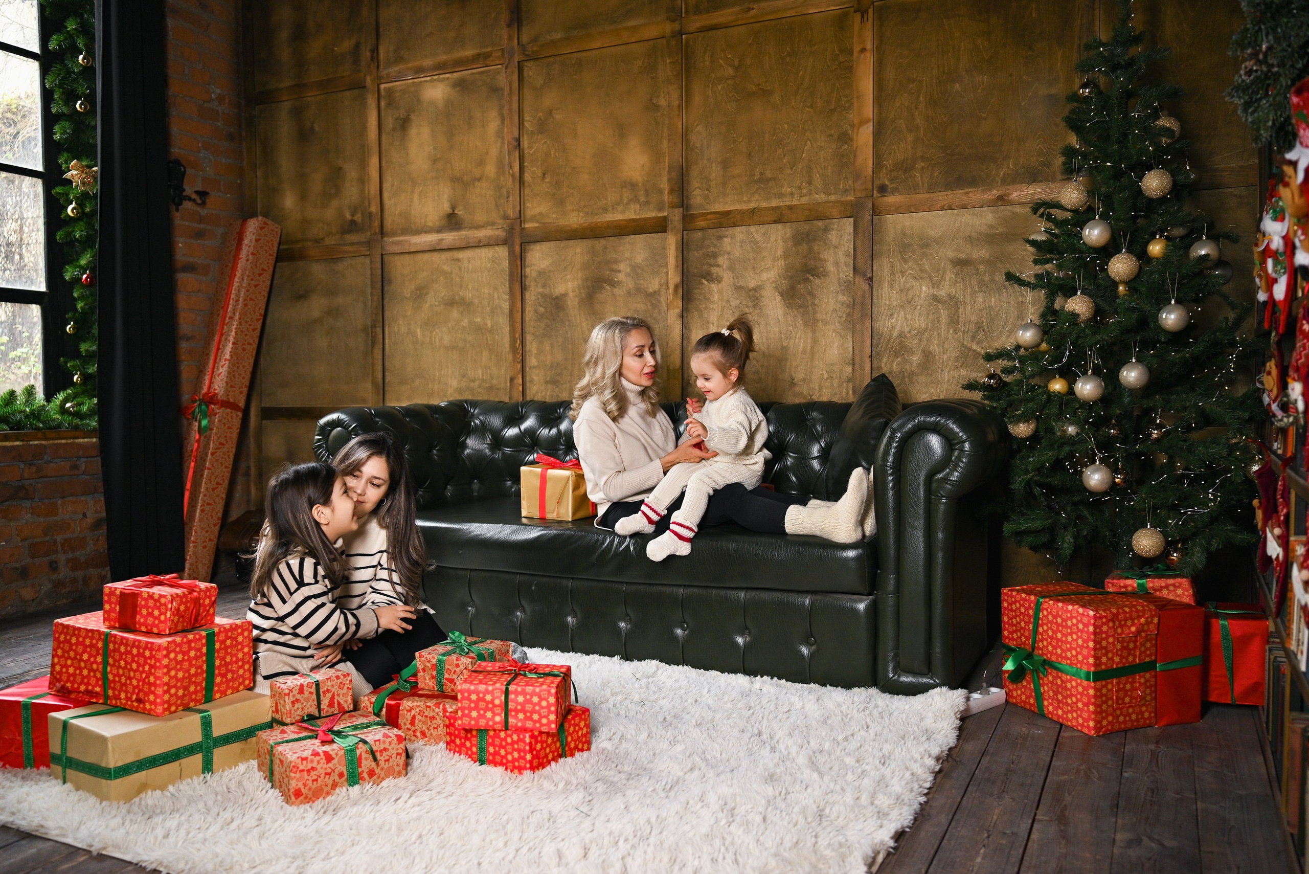 Эльвира. Компания и фотошкола по созданию контента в Москве