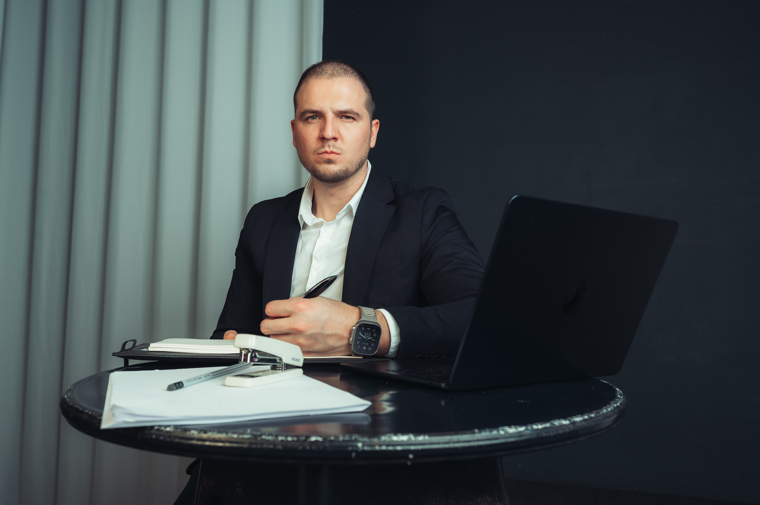 Никита Пустовалов — портретная съёмка. Иван Кубик — фотограф и видеограф