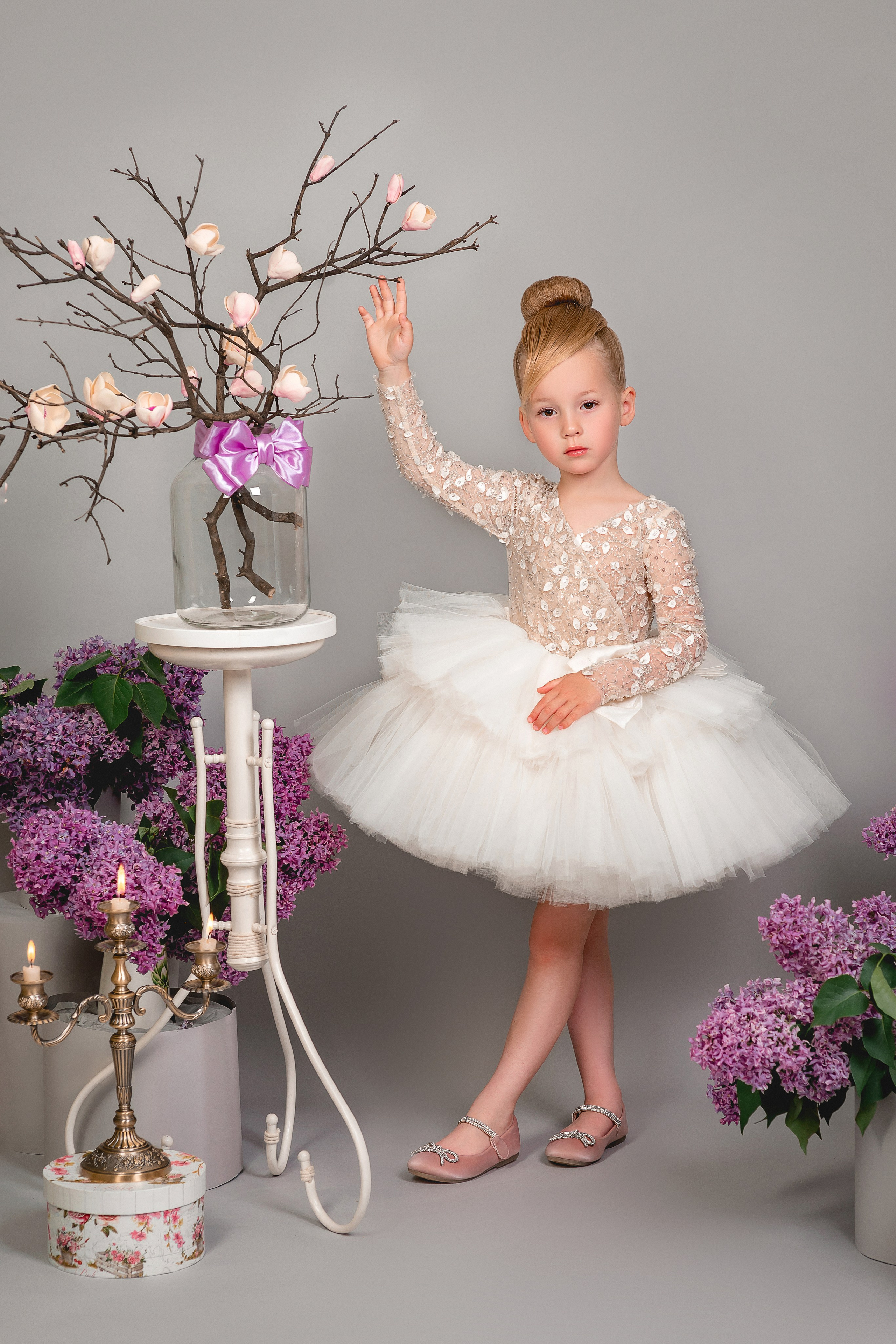 Полина в сирени и магнолии 2024. Семейный и детский фотограф Наталья Горда