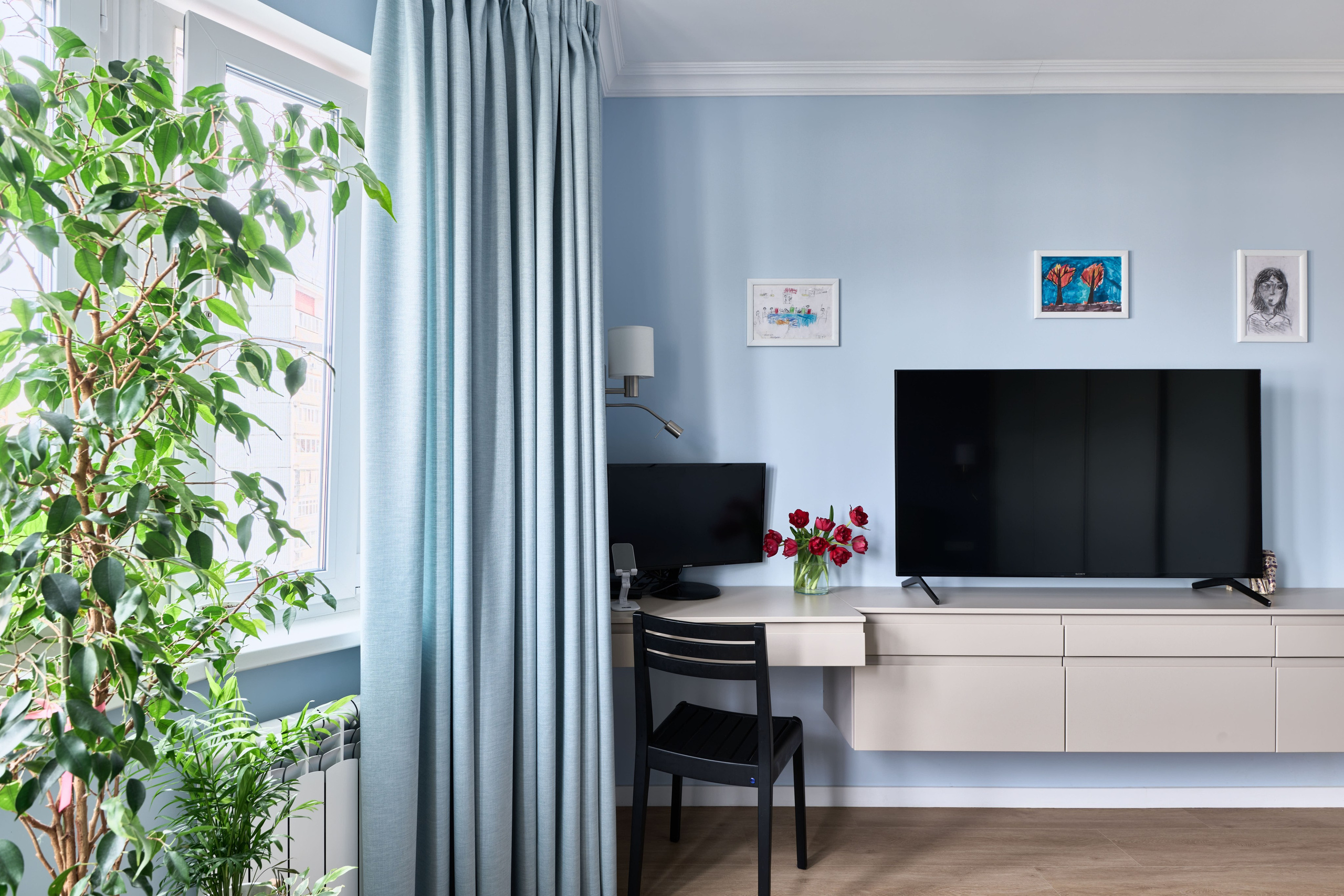 На улице Юных Ленинцев. Никита Хохловский фото и видео продакшн