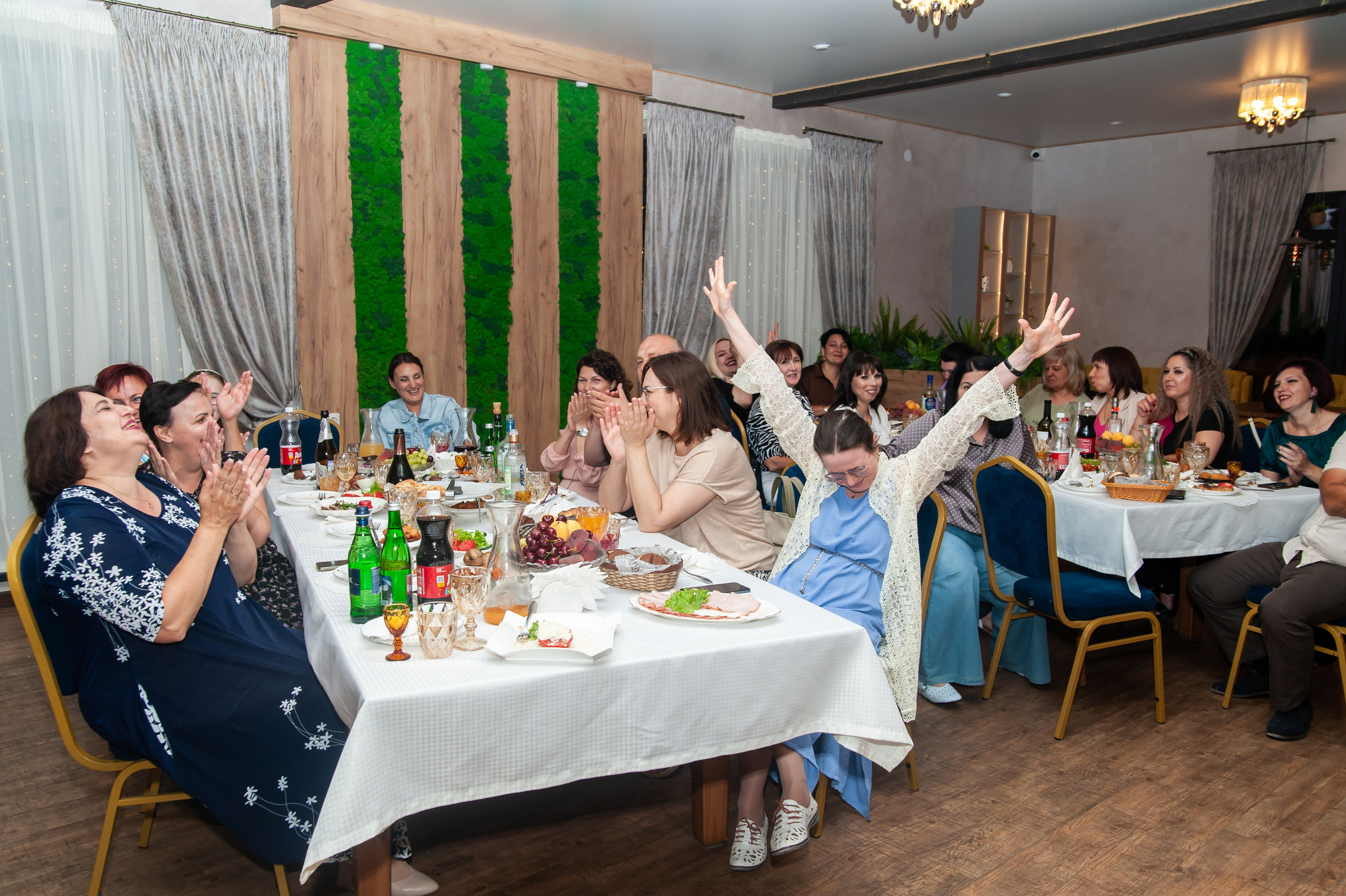 Выпускной МАОУ СОШ № 17 им. Эдуарда Есаяна. Свадебный и семейный фотограф Денис Лукьянов в Краснодаре, Краснодарском крае и Республике Крым