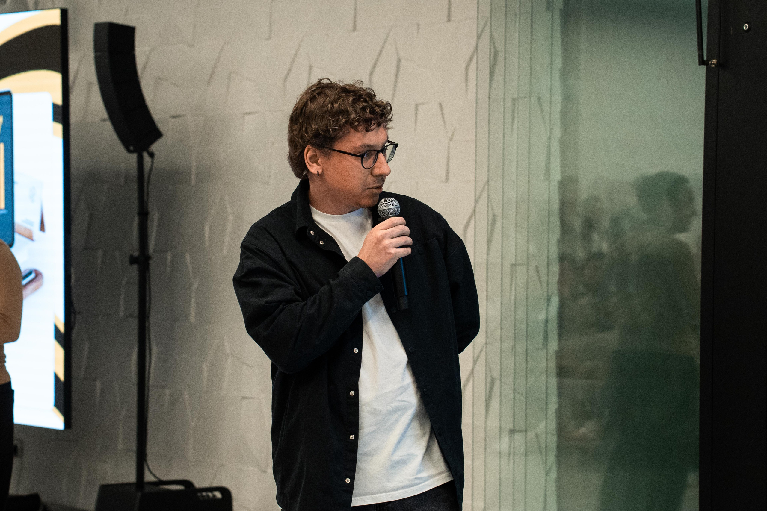 Global Tech Forum 27.03.2026. Коммерческий и художественный фотограф и видеограф в Москве Арсений Тургенев