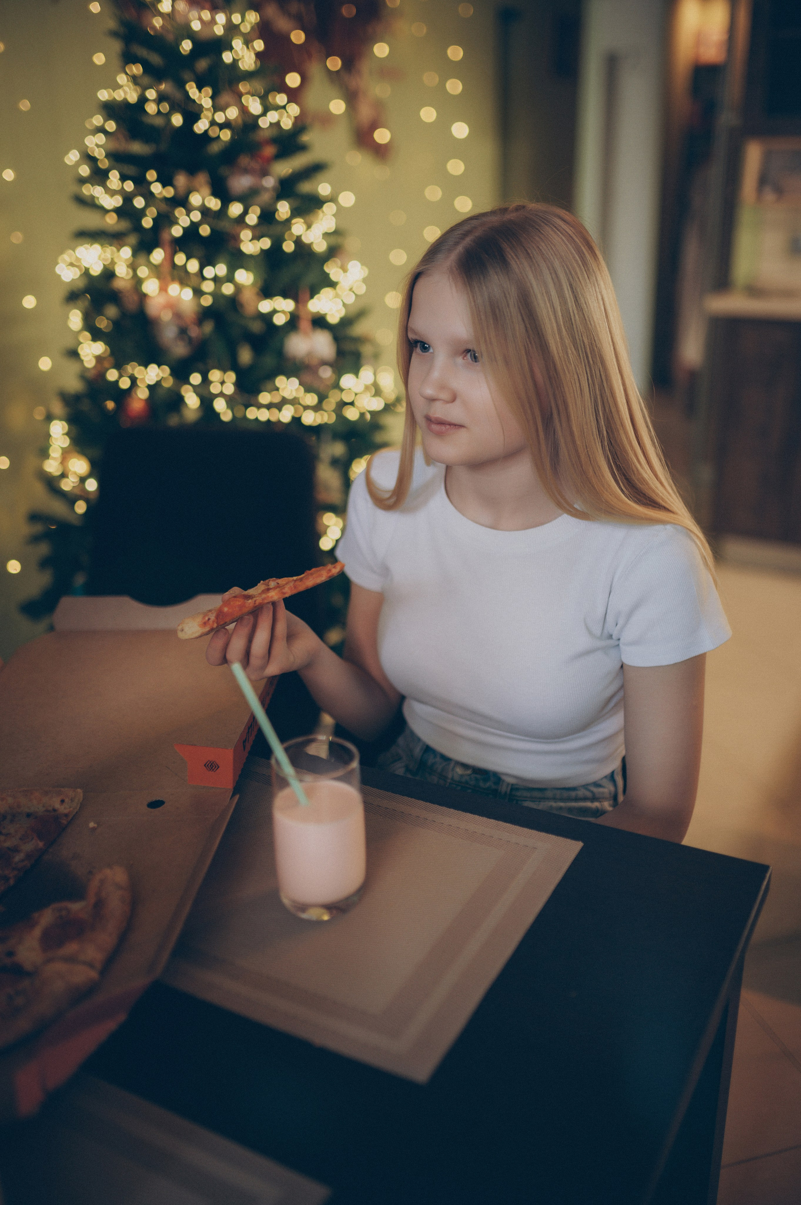 Тася, Соня, Женя и Илья (новогодняя домашняя). Фотограф, г. Лесной Свердловской области