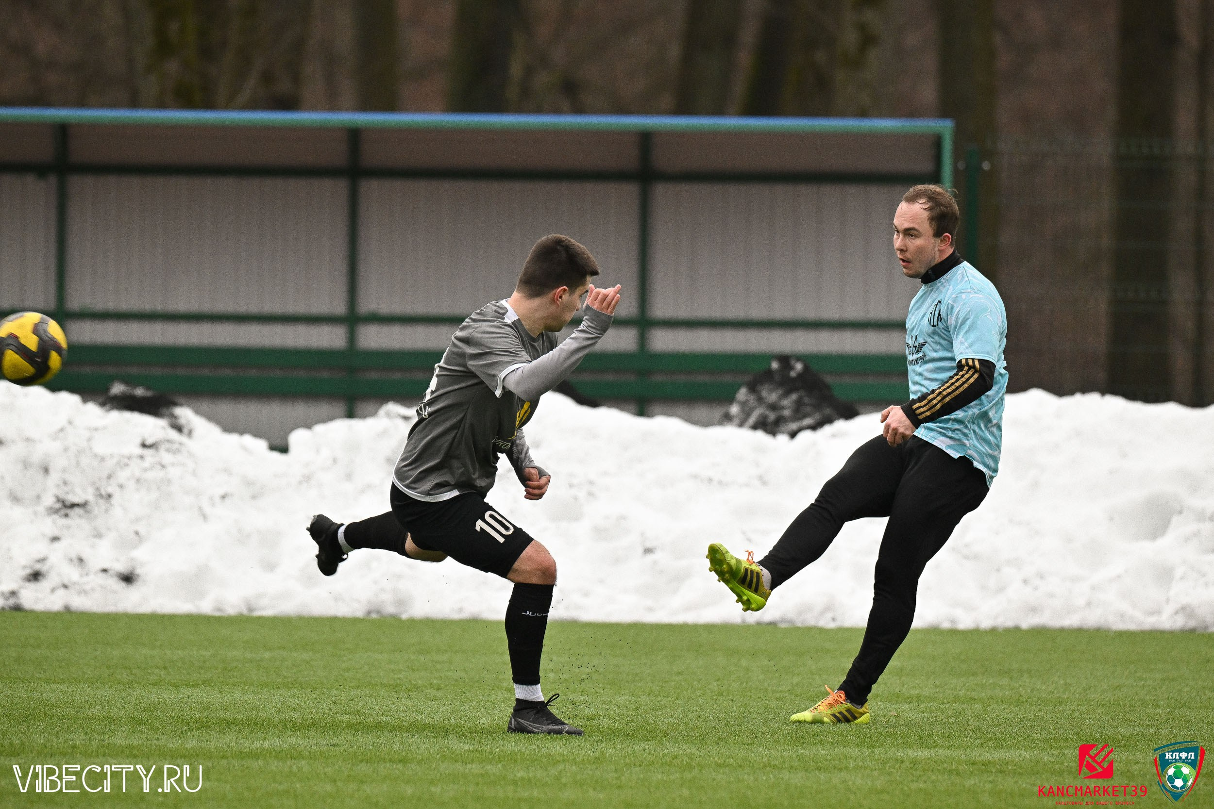 XX ЧЕМПИОНАТ КАЛИНИНГРАДСКОЙ ЛФЛ КАНЦМАРКЕТ39 сезона 2024–2025 гг. VIBECITY.RU Вайб Сити Ру Фоторепортажи Фотоотчеты Калининград