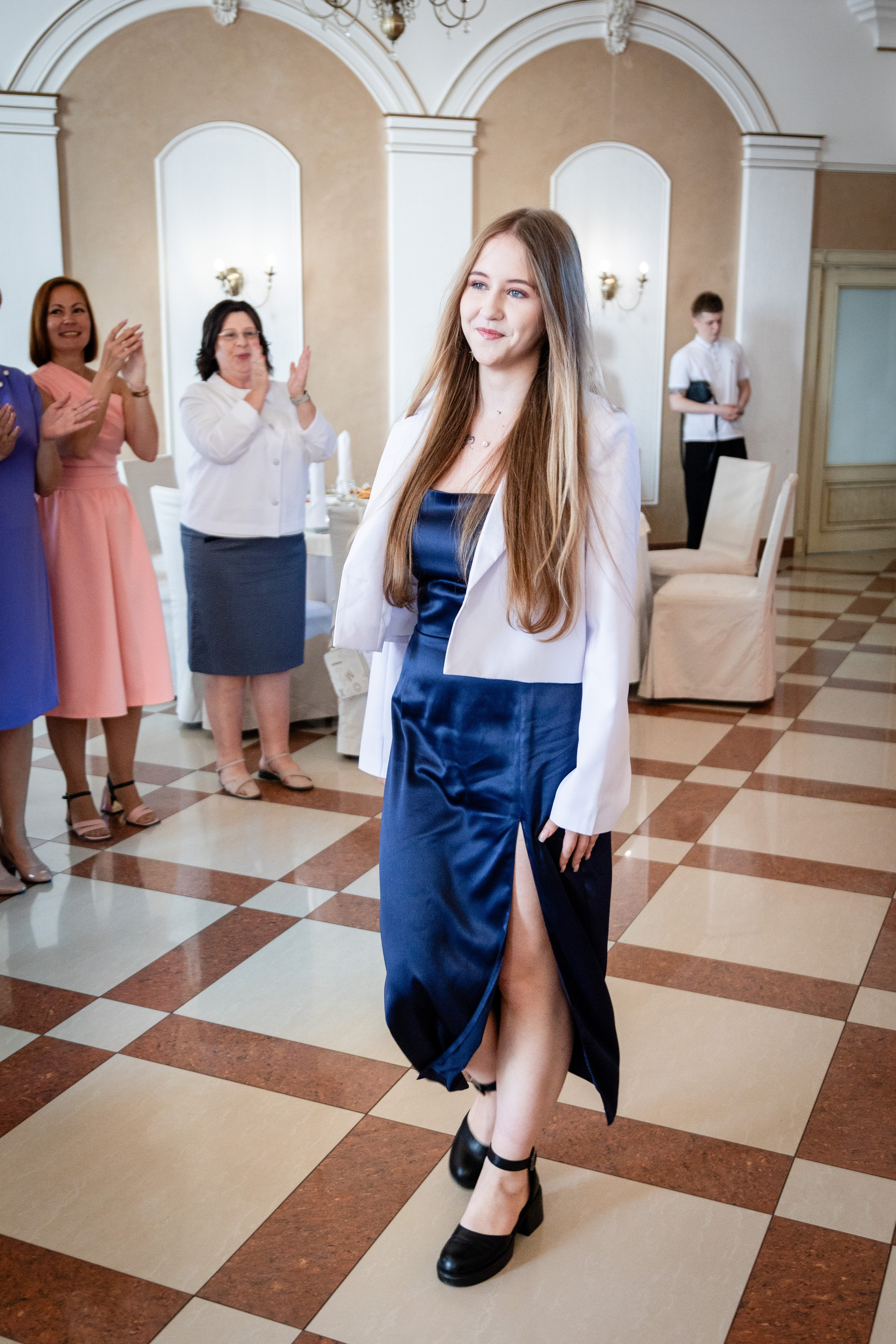 Школьный выпускной. Детский фотограф видеограф в Хабаровске Михаил Орлов