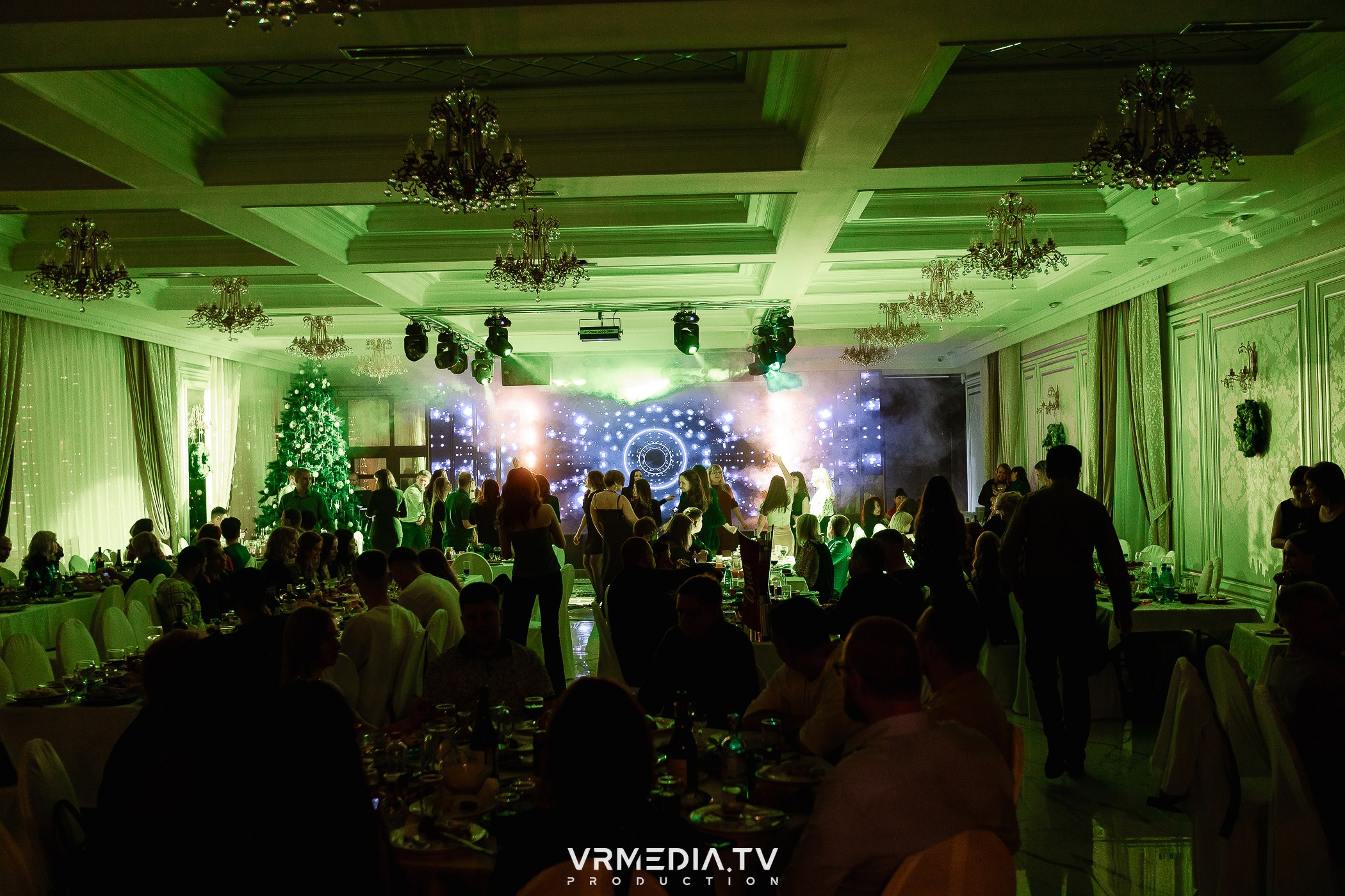 Новогодний вечер в ресторане «Лазурный Берег»