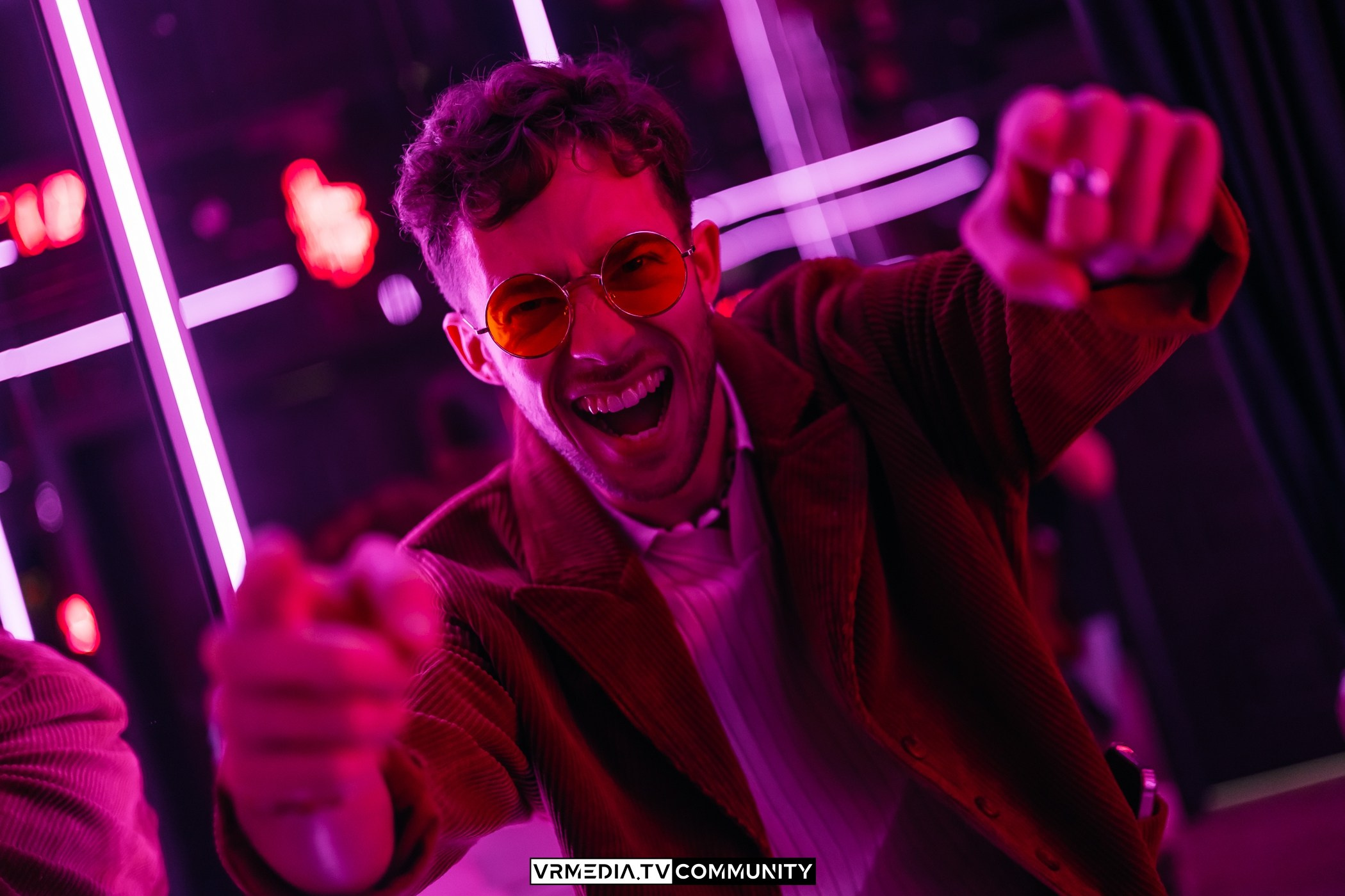 Вечер в караоке-баре «Volna»