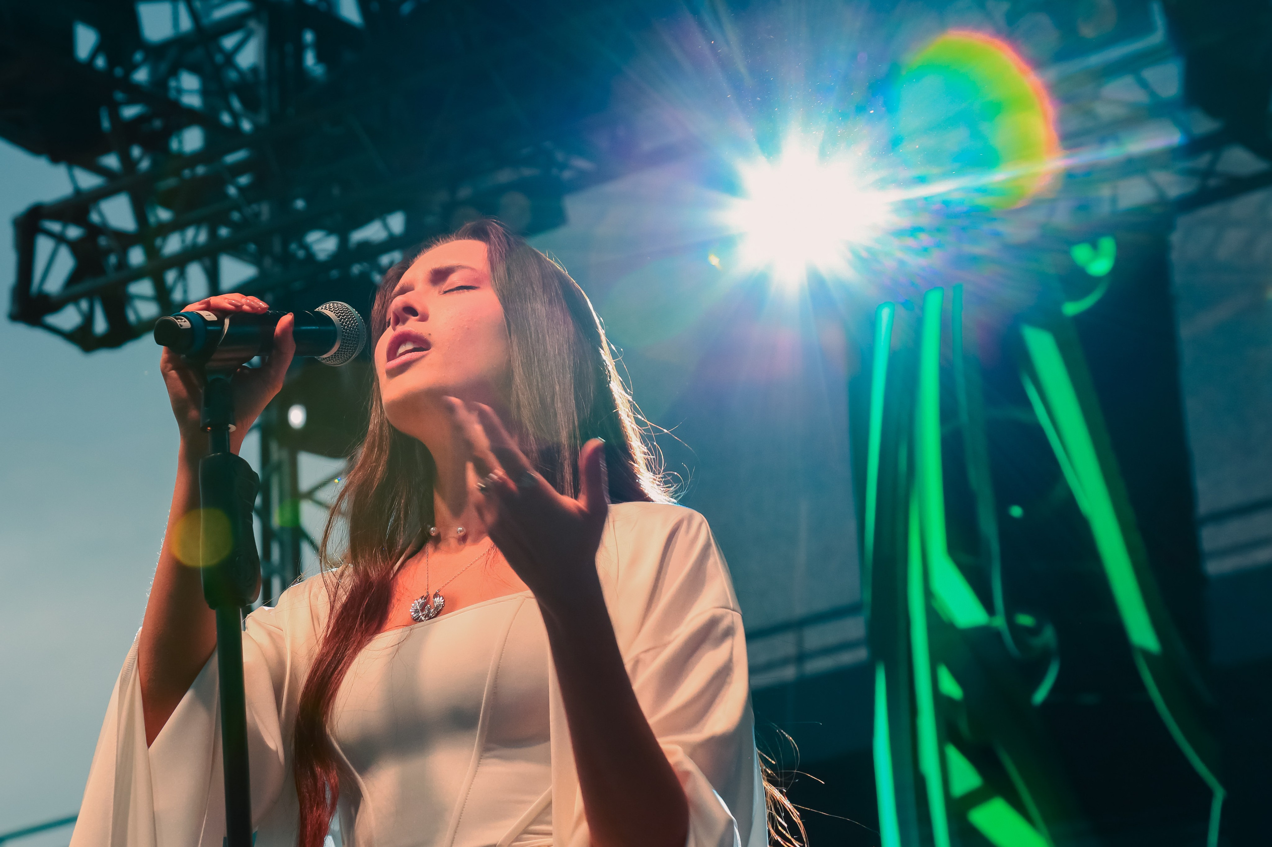 Фотограф на концерте в Липецке. Яркие кадры с вечерней музыкальной программы.