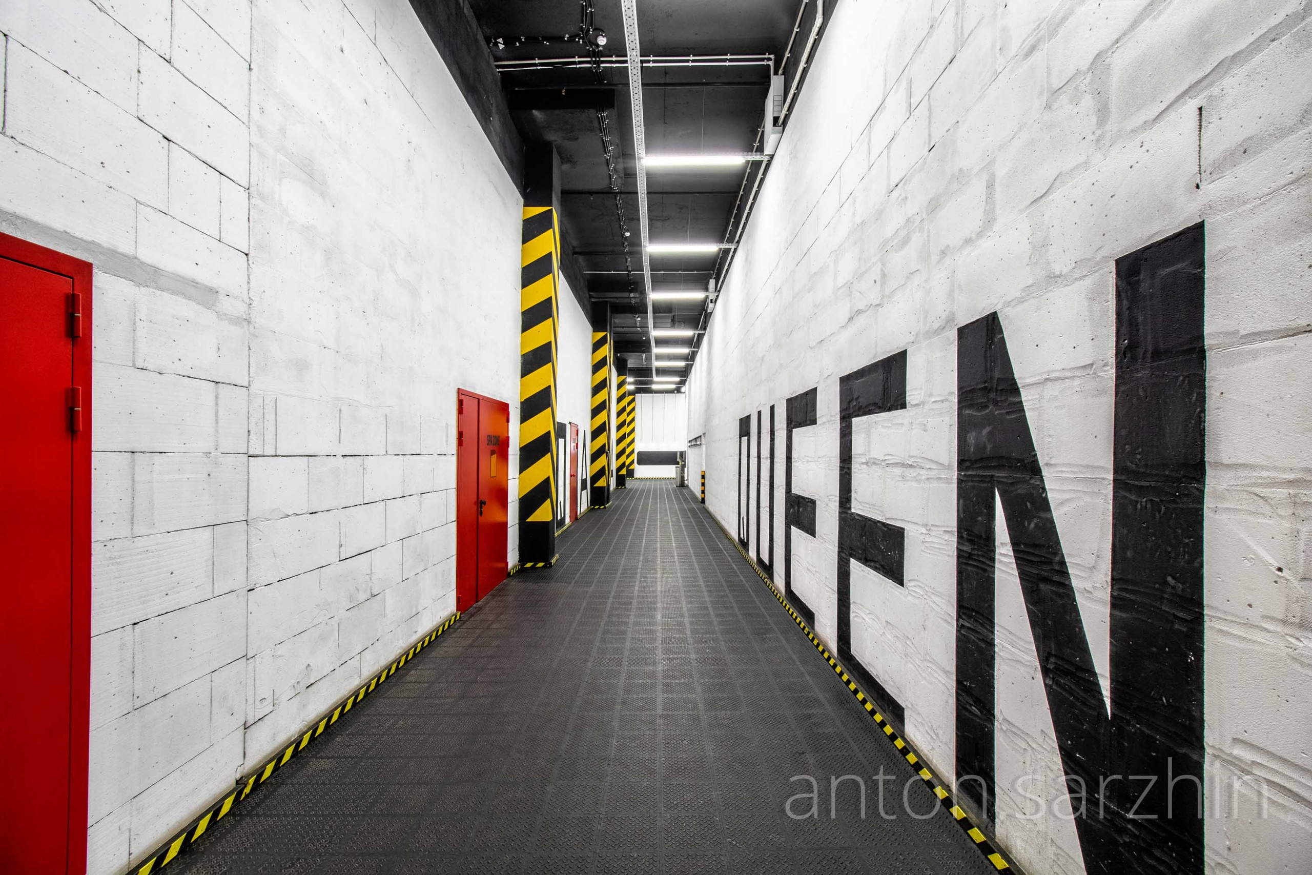 Интерьерная съемка коридора фитнес  зале