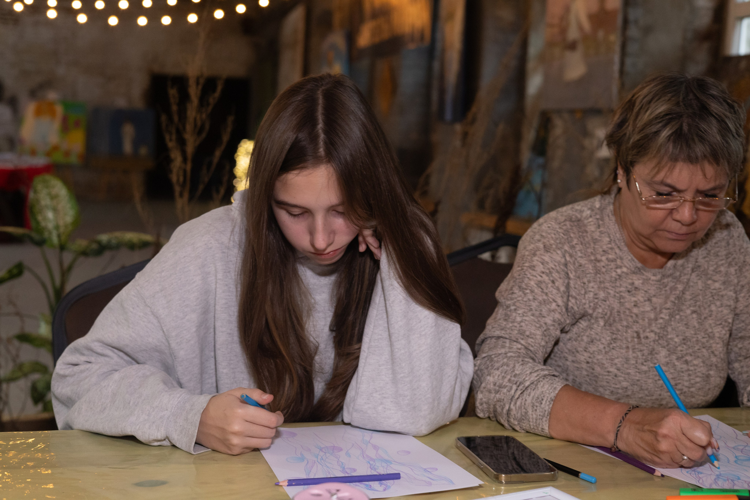 Выставка «АНГЕЛЫ МИРА». Фотограф Красноярск съемки лавстори, фотосессия в студии, портретная съемка, творческие фотосессии