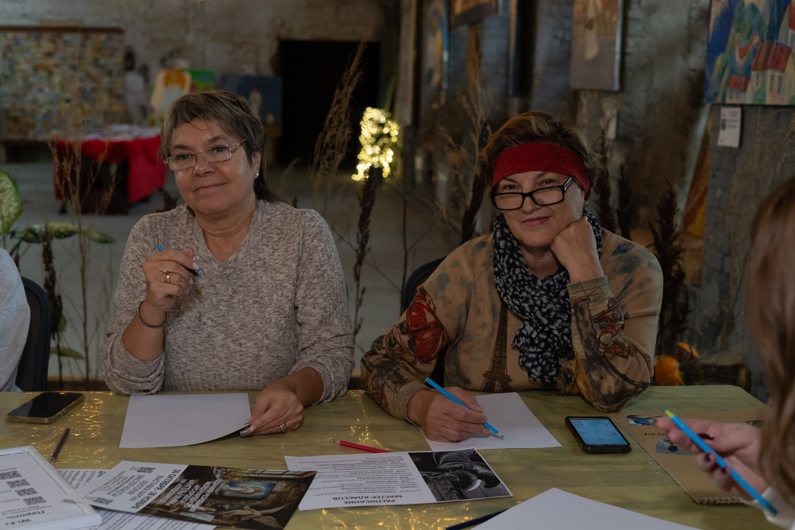 Выставка «АНГЕЛЫ МИРА». Фотограф Красноярск съемки лавстори, фотосессия в студии, портретная съемка, творческие фотосессии