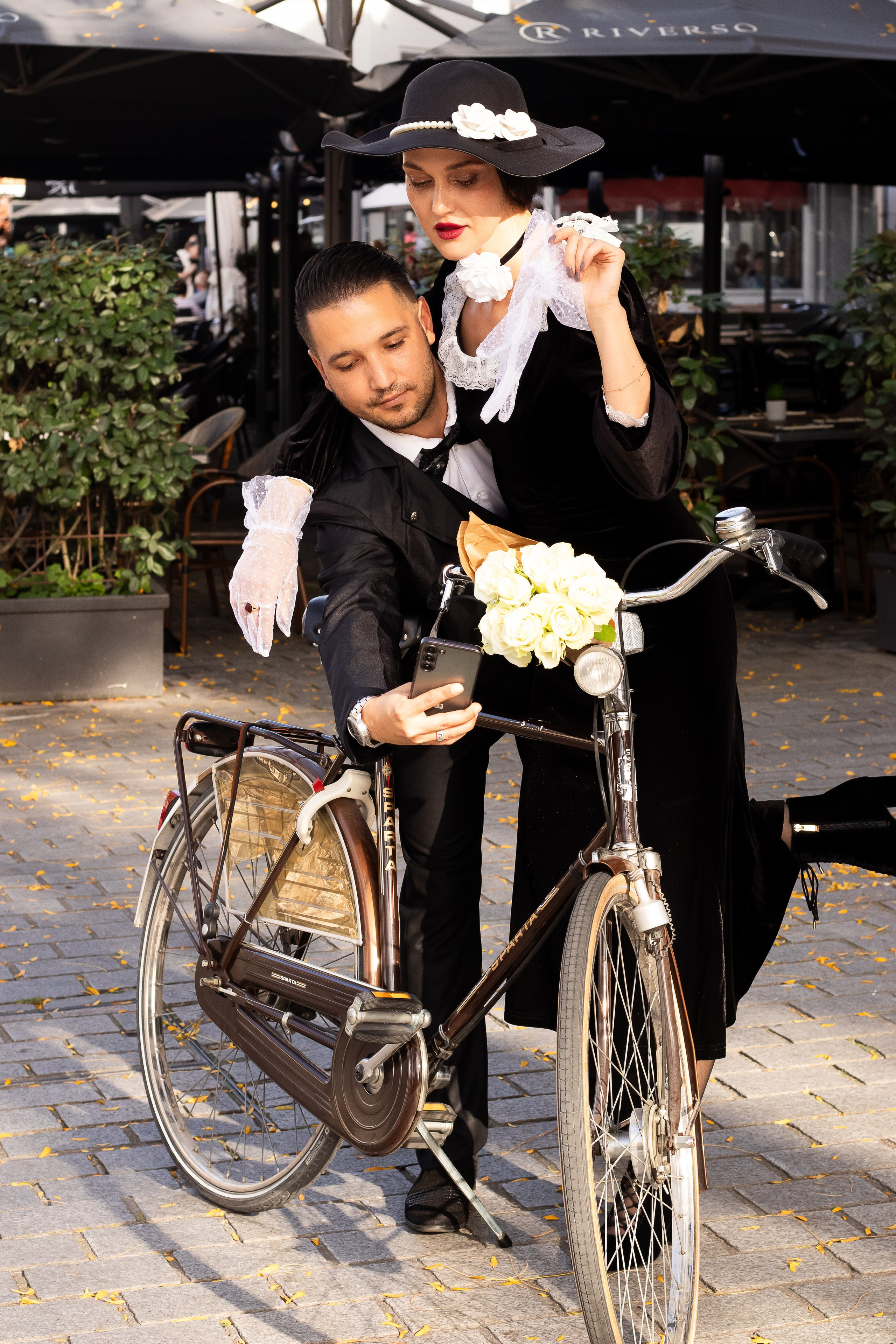 Retro love shoot. Family, Children and Business photographer in Belgium