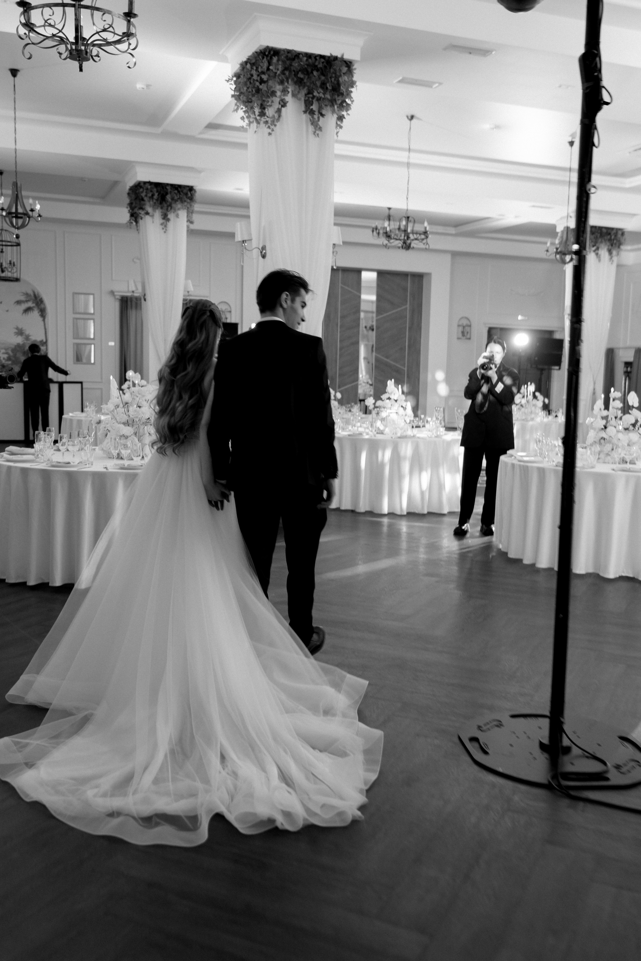 СВАДЕБНАЯ СЬЕМКА СБОРОВ В ОТЕЛЕ И ВЫЕЗД НА ЦЕРЕМОНИЮ (СНЯТО В СИБИРЕ В НИЖНЕВАРТОВСКЕ). Профессиональный фотограф, Санкт-Петербург — Виктория Богомолова