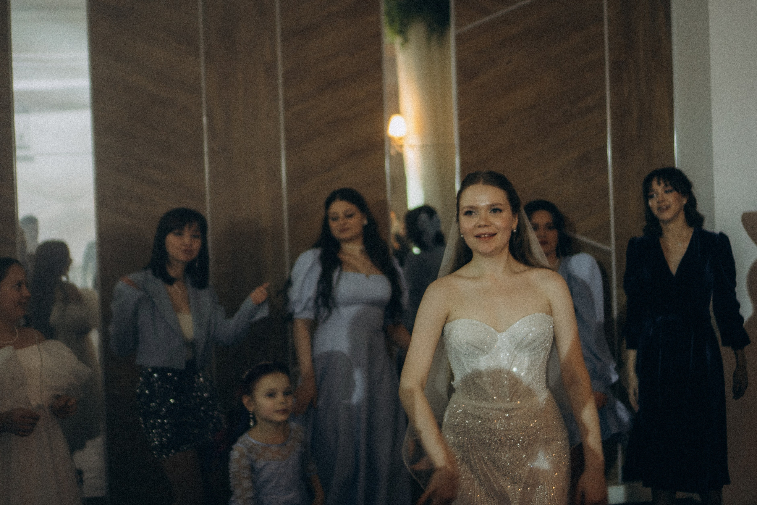 СВАДЕБНАЯ СЬЕМКА СБОРОВ В ОТЕЛЕ И ВЫЕЗД НА ЦЕРЕМОНИЮ (СНЯТО В СИБИРЕ В НИЖНЕВАРТОВСКЕ). Профессиональный фотограф, Санкт-Петербург — Виктория Богомолова