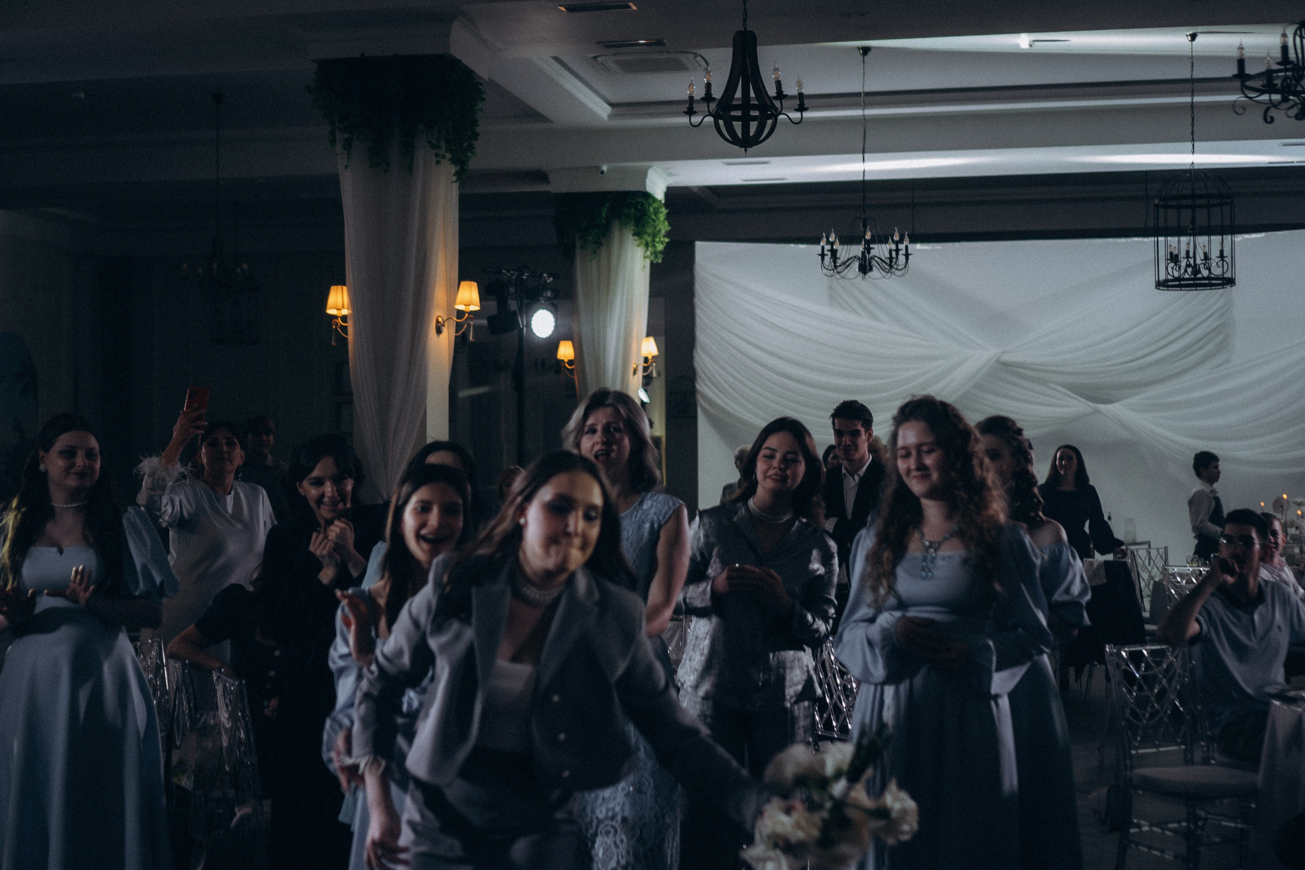 СВАДЕБНАЯ СЬЕМКА СБОРОВ В ОТЕЛЕ И ВЫЕЗД НА ЦЕРЕМОНИЮ (СНЯТО В СИБИРЕ В НИЖНЕВАРТОВСКЕ). Профессиональный фотограф, Санкт-Петербург — Виктория Богомолова