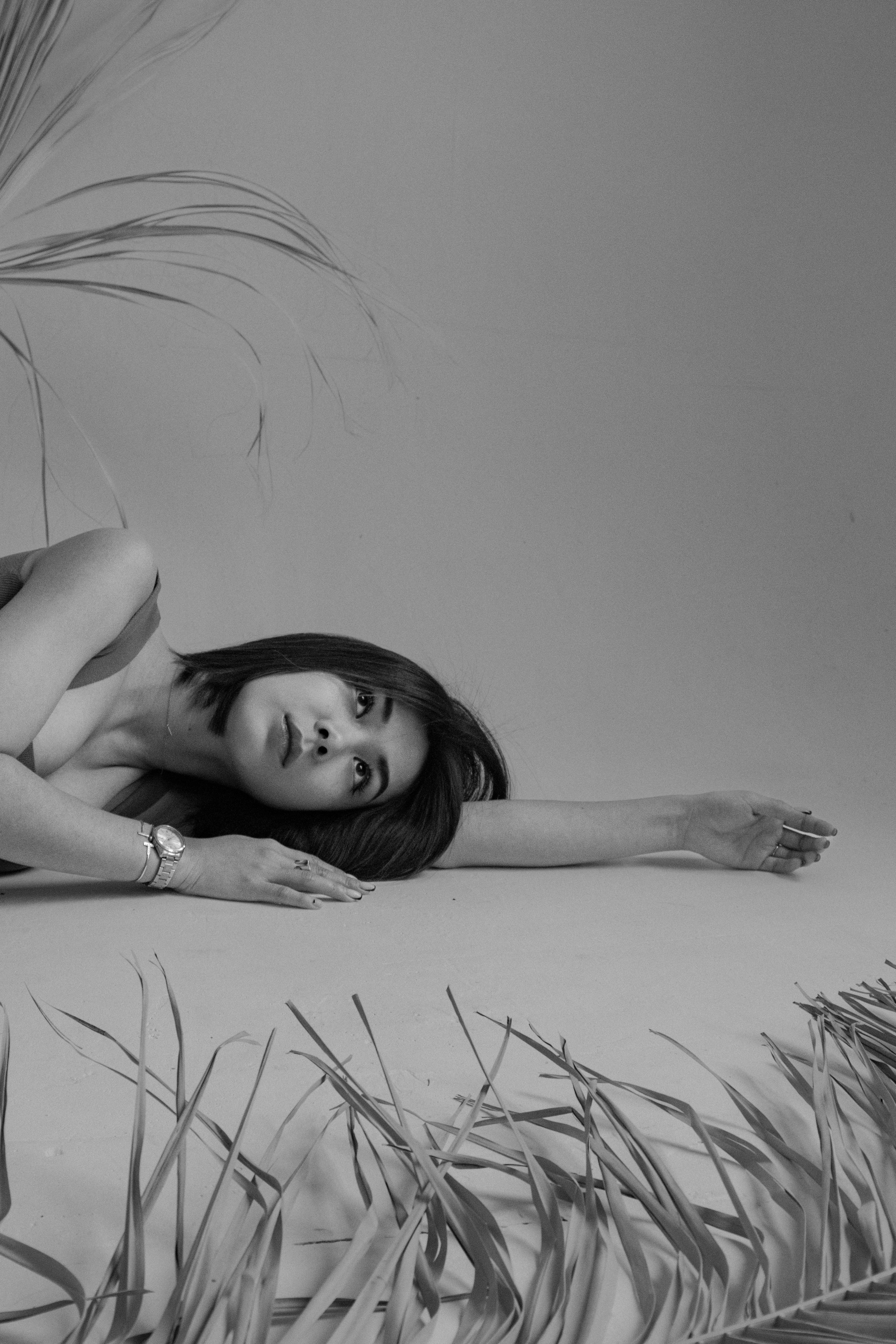 Семейная студийная фотосессия двух сестёр в городе Томск