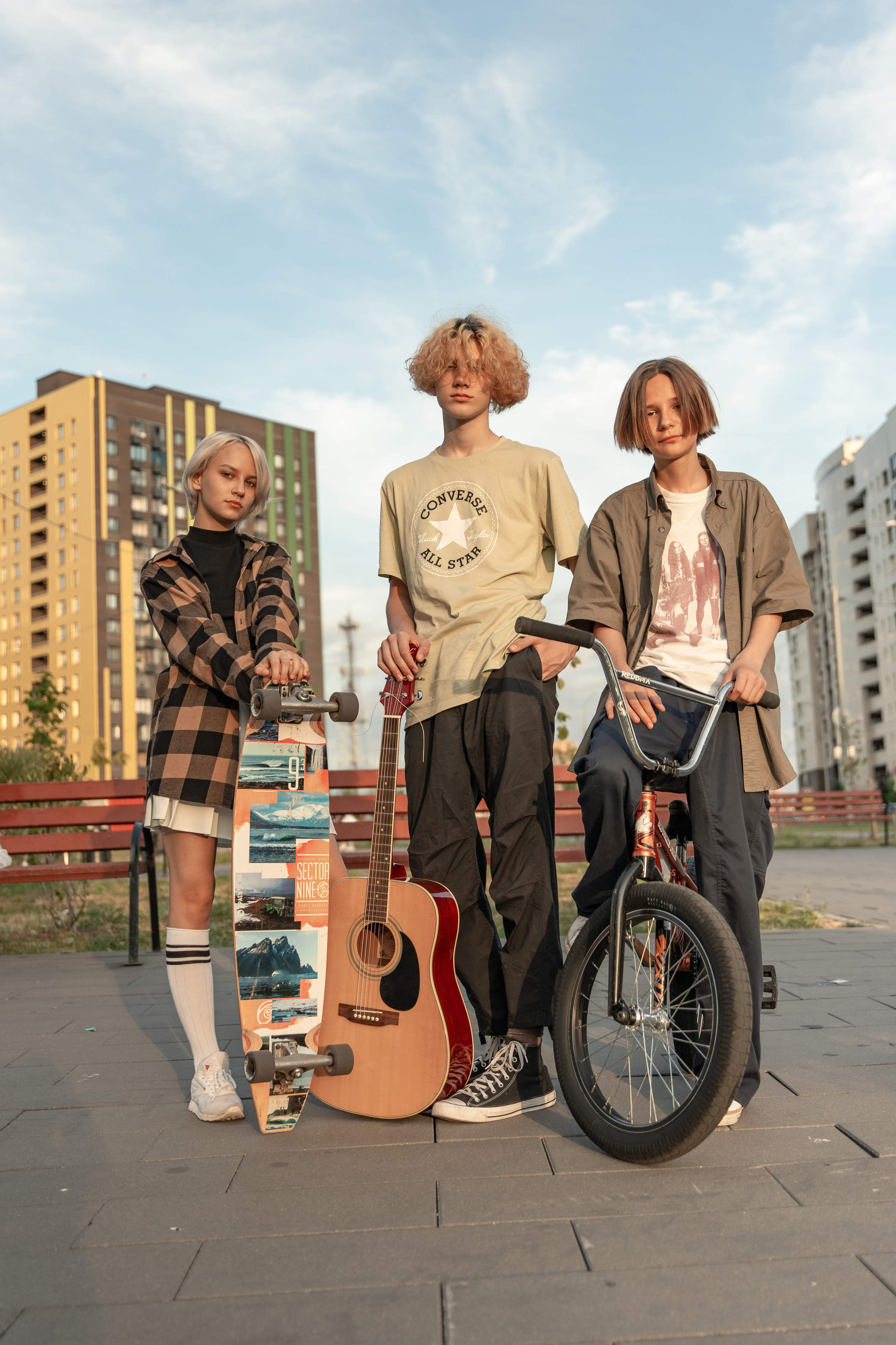 Контакты. Школьные выпускные альбомы Москва и Московская область