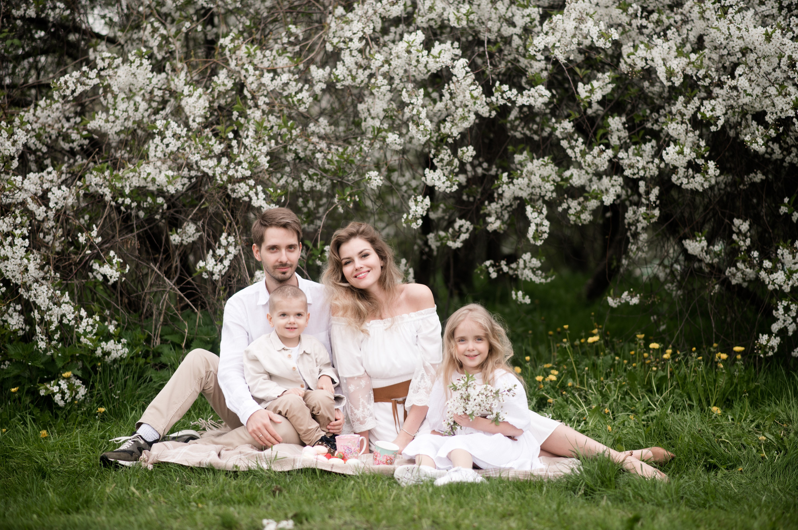 Spring. Family and content photographer