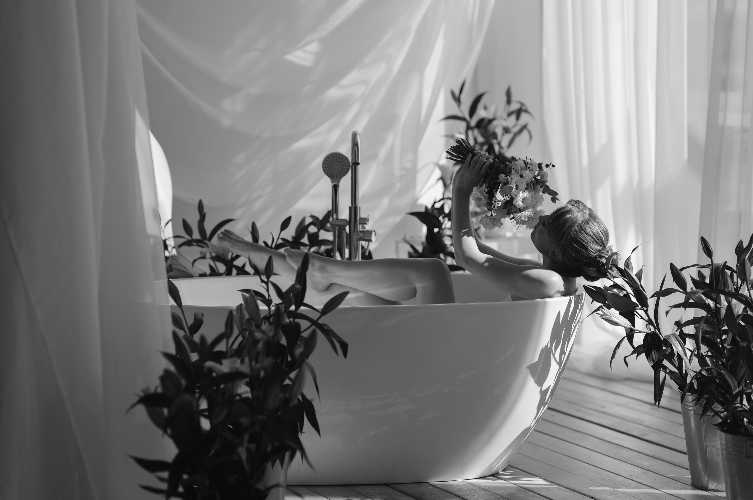 Утро невесты в цветах, фотостудия с ванной в красноярске