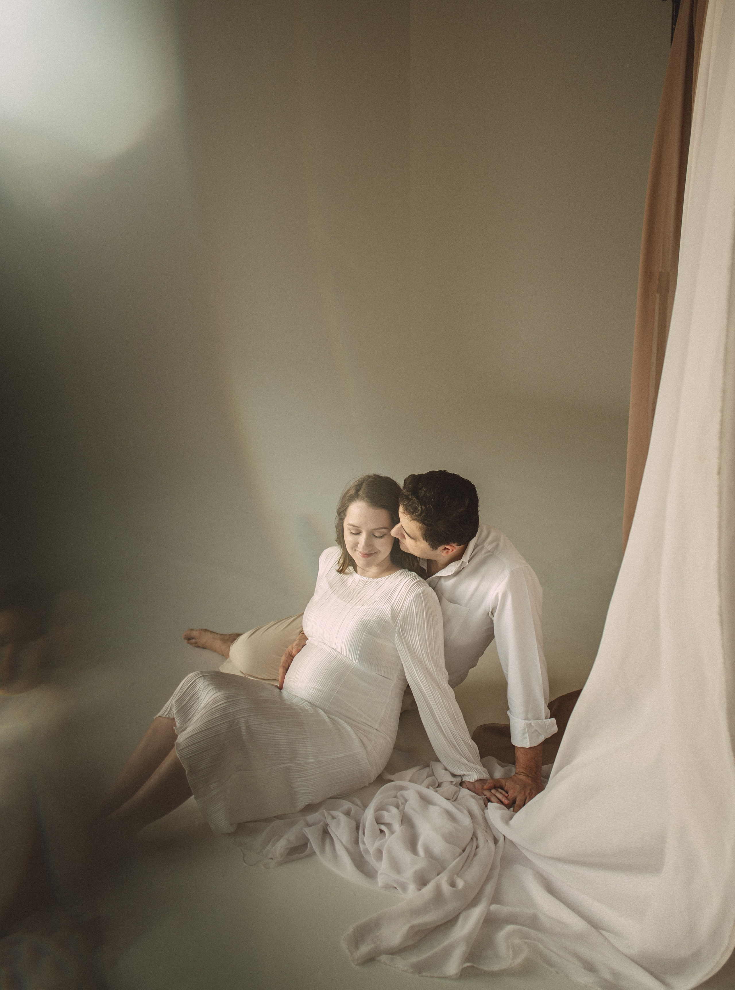 Фотосессия беременности в фотостудии. Семейная фотосессия Бутово Москва фотограф Алина Морщагина