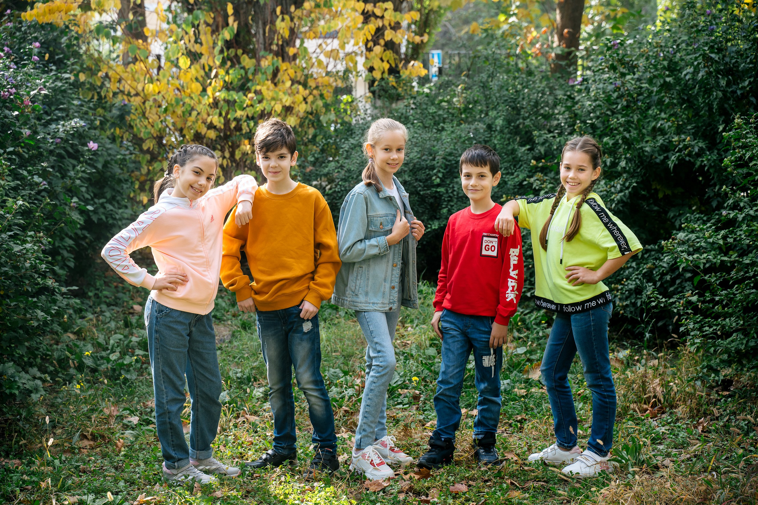 Фотографии с друзьями. Выпускные альбомы, школьные фотосессии в городе Новороссийске