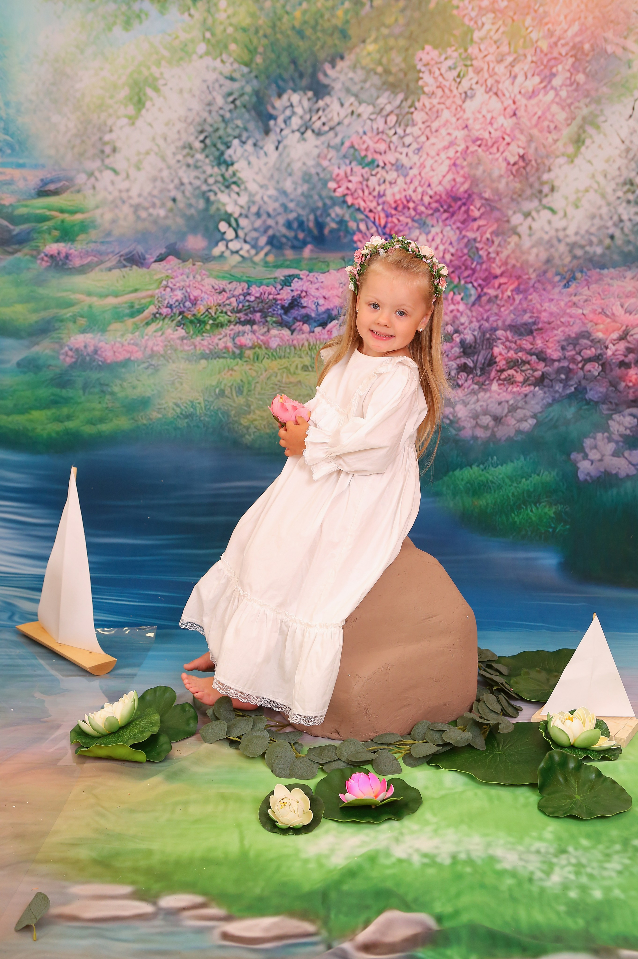 Цветочная лодка. Студия детской и семейной фотографии 12кадров