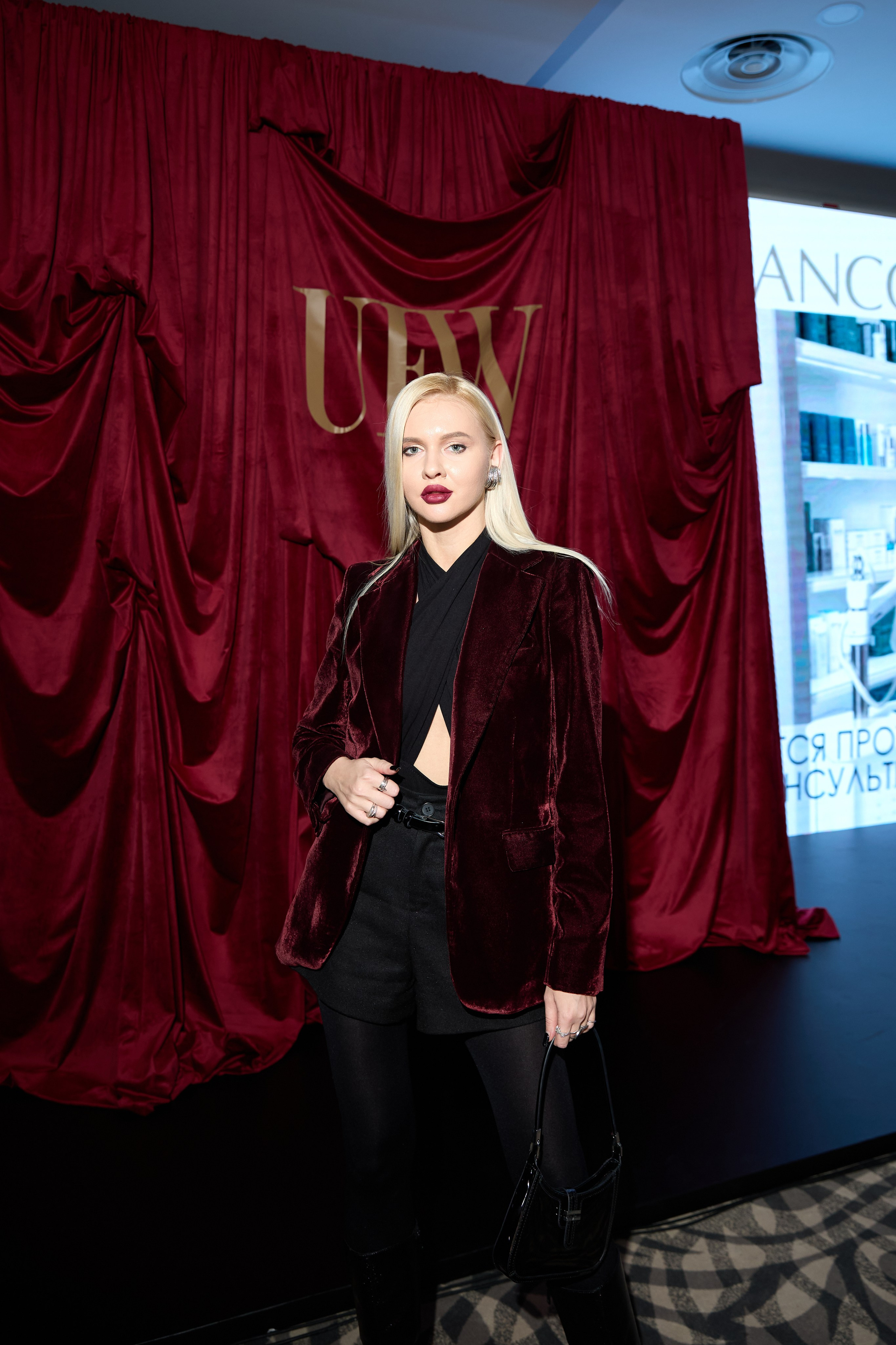 Модель на недели моды в Ульяновске Фотограф Орешина Елена 