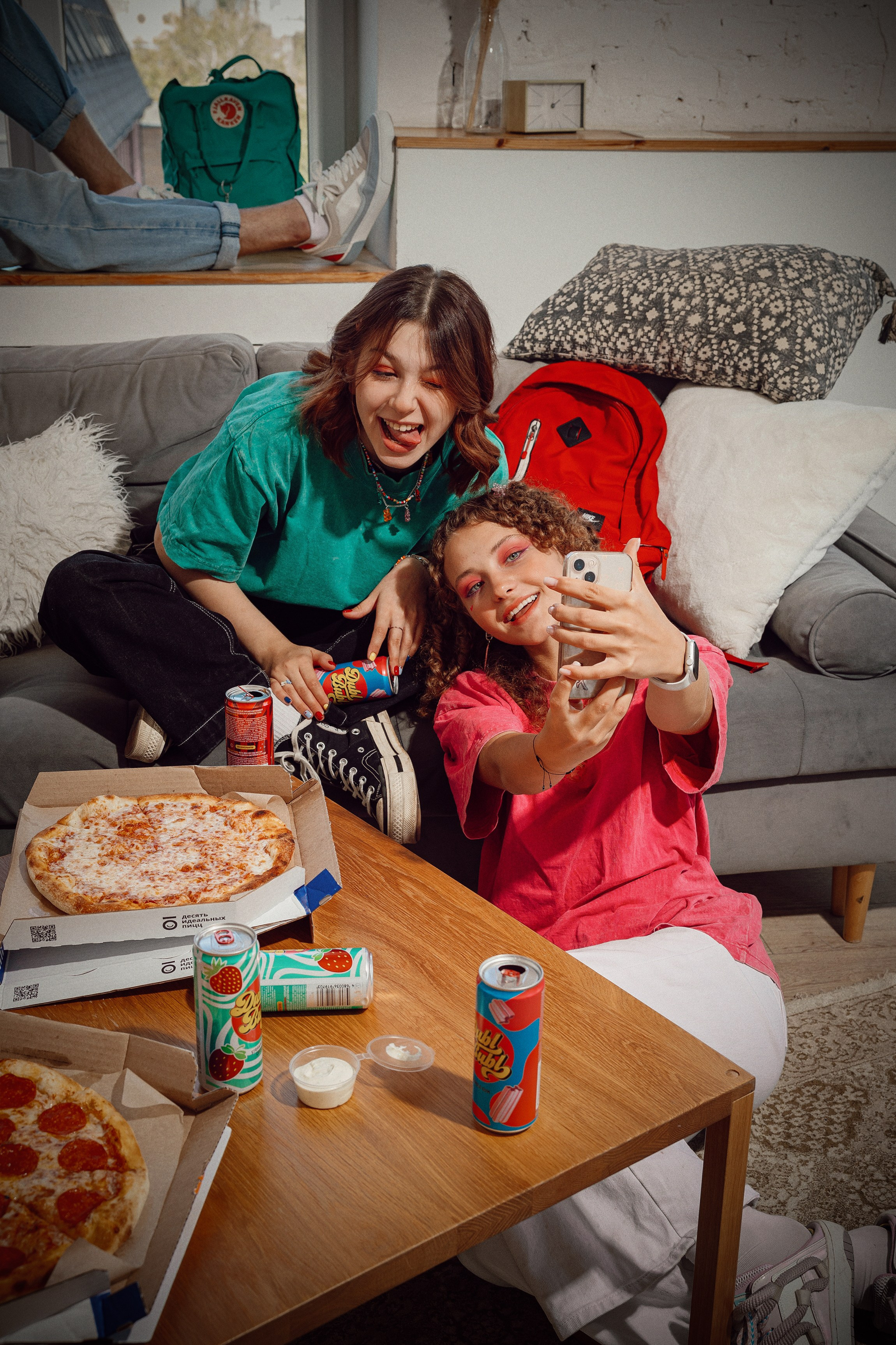 Продуктовая съемка Красногорск, фотосъёмка товара, съемка на маркетплейсы, контент для соцсетей, рекламная съемка напитков, фудфотограф Москва и СЗАО, Митино, Истра, Нахабино, сет дизайн, rich контент, съемка продукта с моделью молодежью, продуктовая съемка в стилистике тусовки, вспышка в лоб