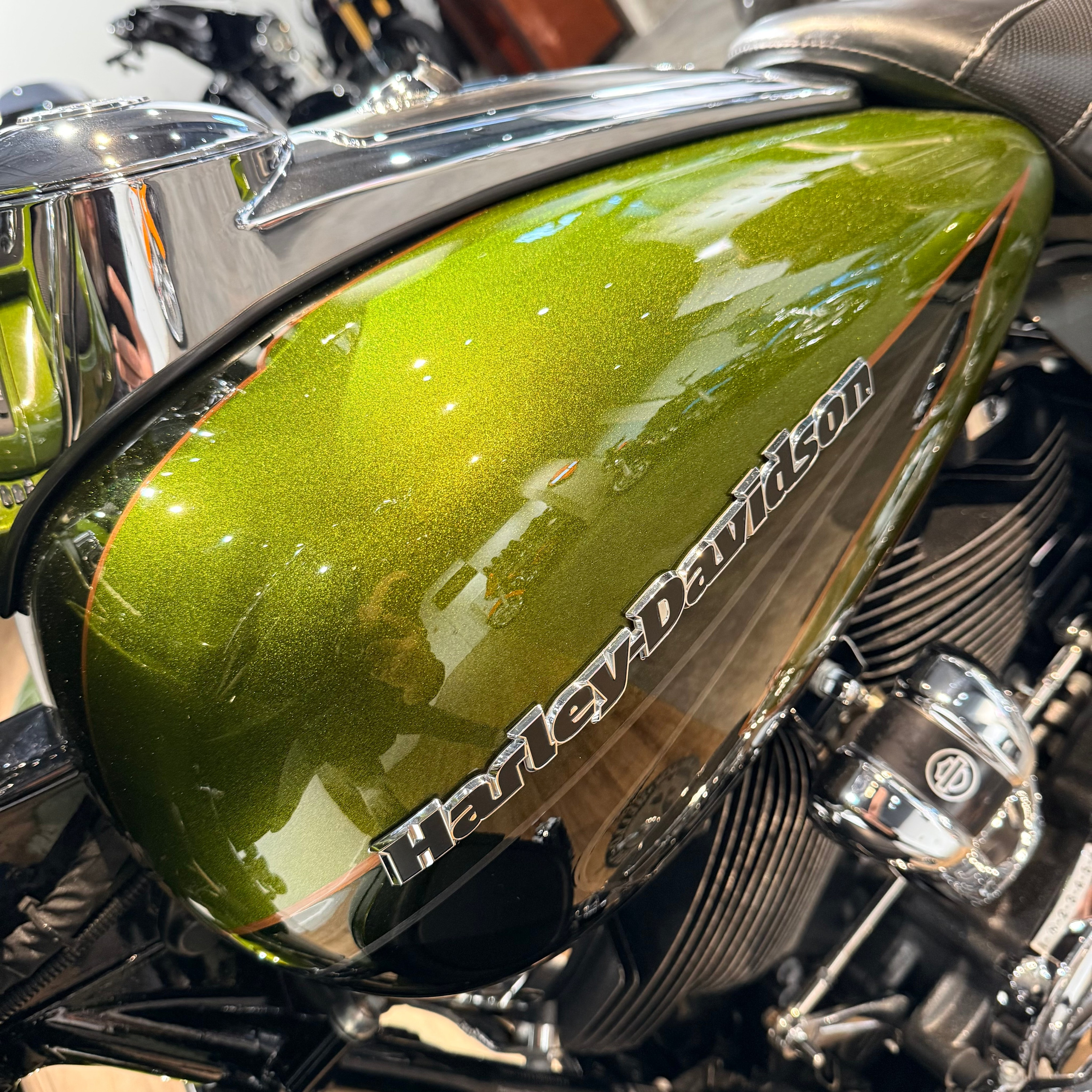 2017 CVO Electra Glide Spiked Olive Serpentine Green. Hello Davidson, Москва. Только хорошие мотоциклы…