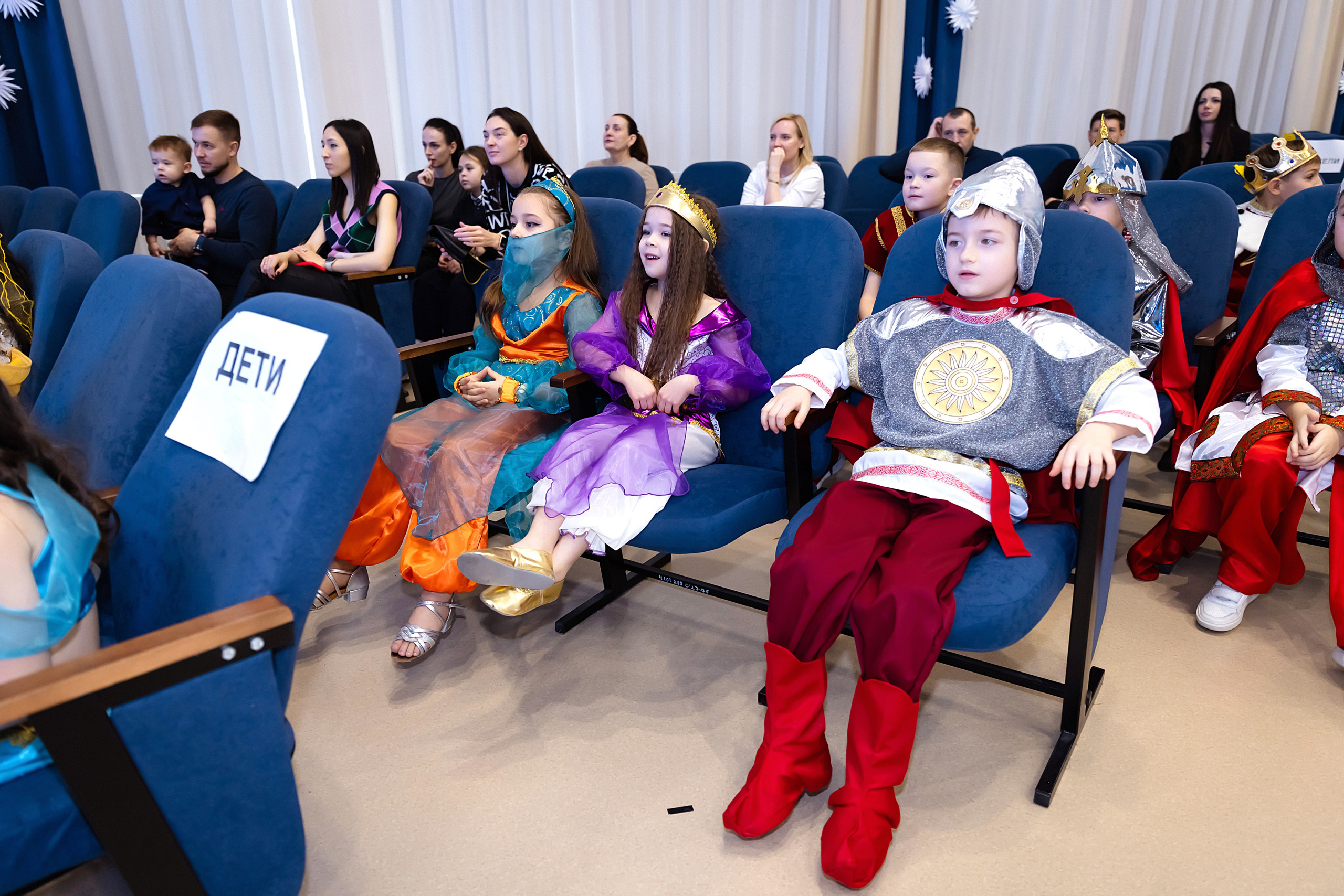 Новогодний праздник 1 В класс! Гимназия № 23. Фотограф и Видеограф в Краснодаре Юлия Солодченко