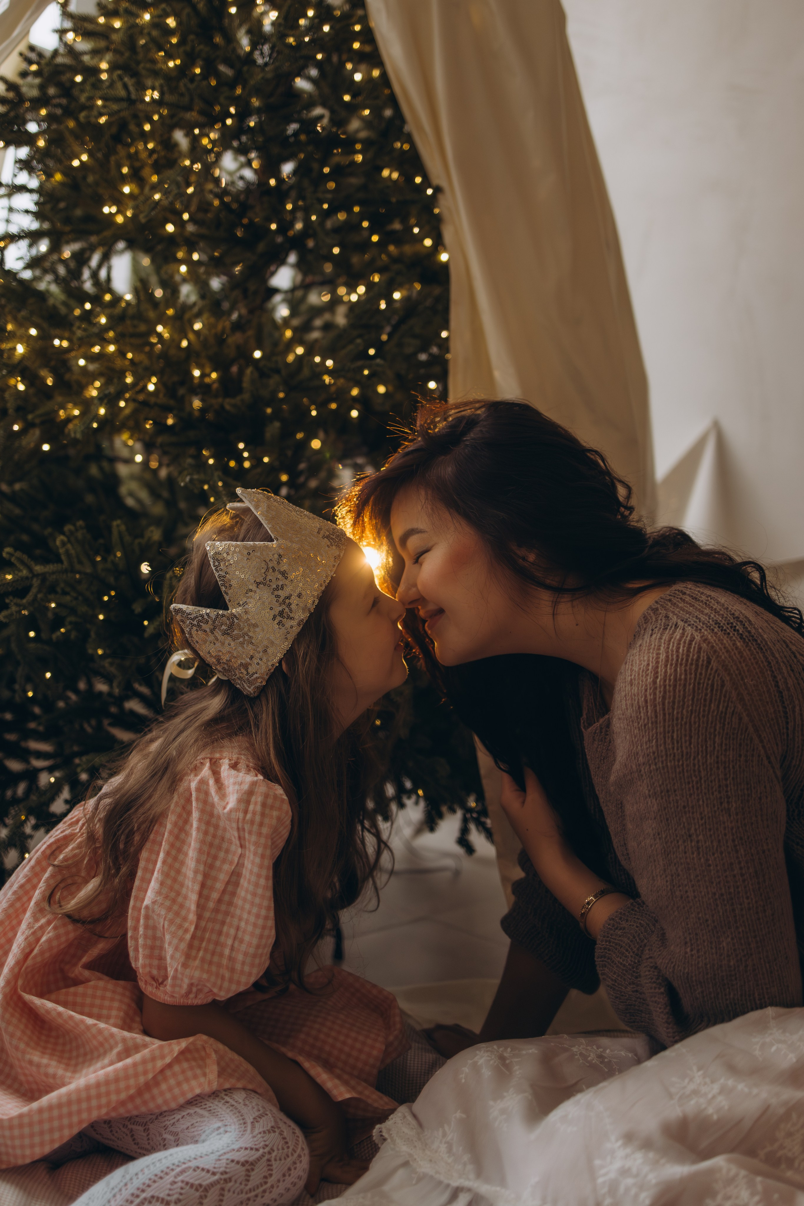 Мамочка и доченька в студии, г. Обнинск (Калужская обл.). Надежда Стар семейный и церковный фотограф в Жукове и Калужской области