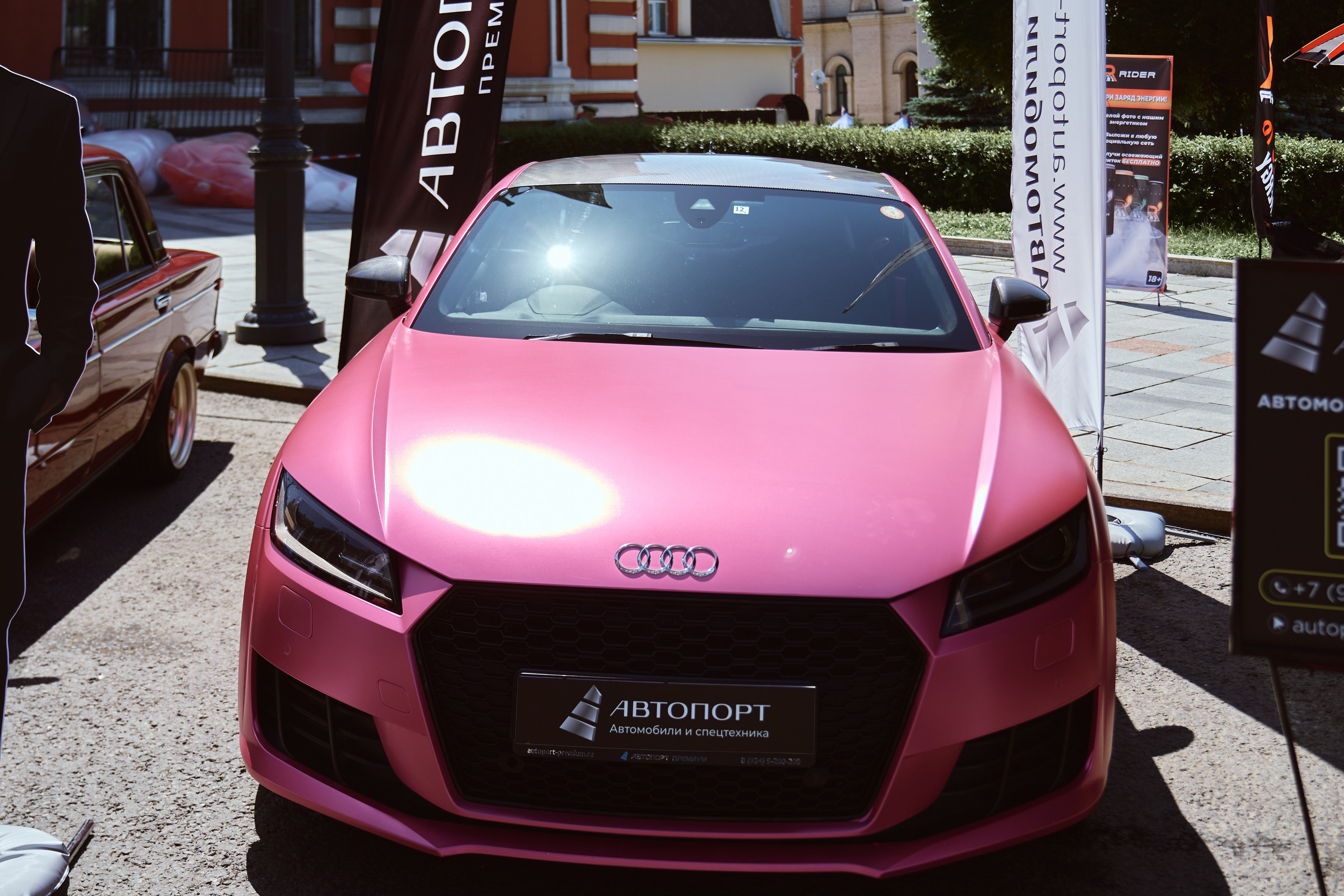 «Auto-салон 2025». Фотограф во Владивостоке