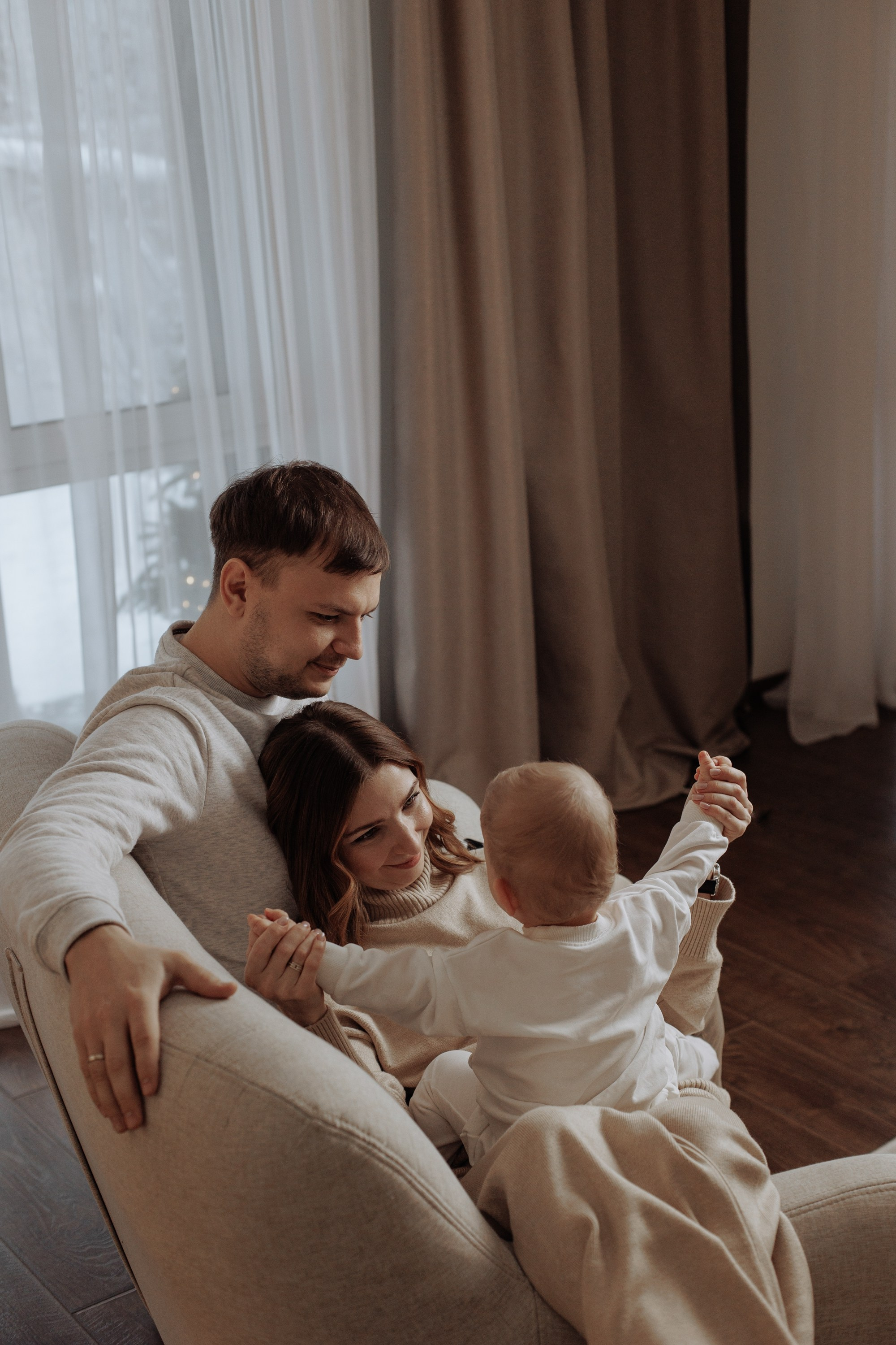 Семейная фотосессия «студия». Свадебный фотограф