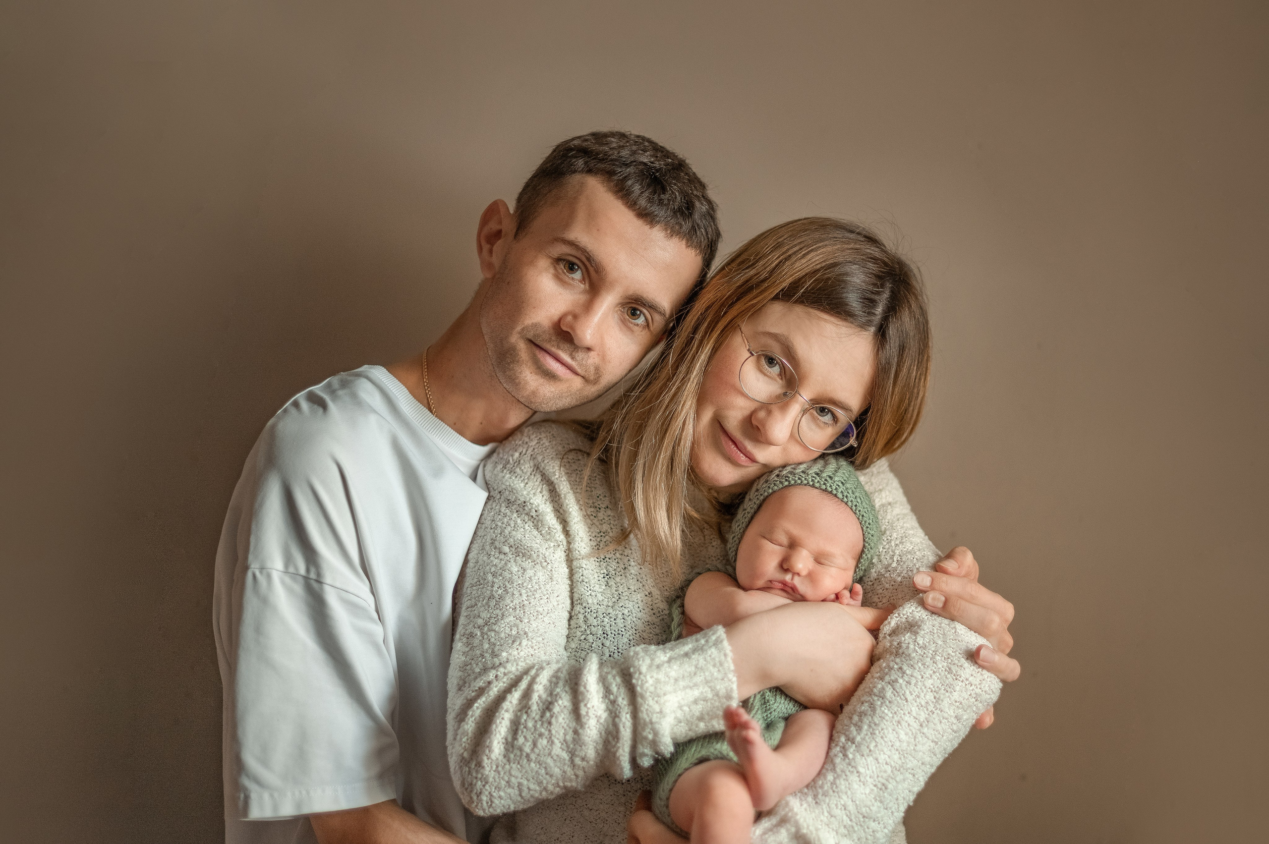 Кадры с родителями. Фотограф новорождённых в Сочи Наталия Дмитриева