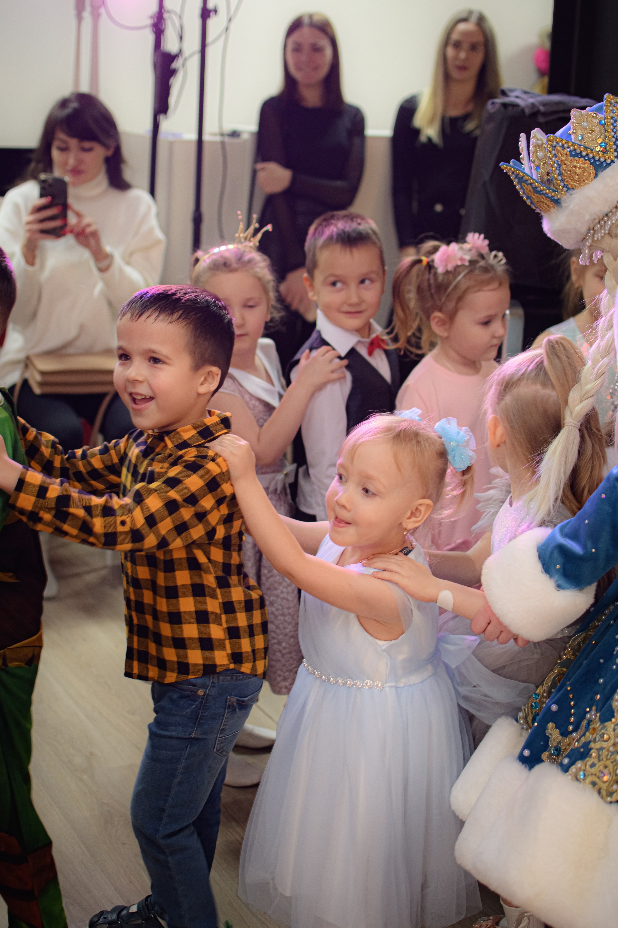 HAPPY NEW YEAR. Photokarish