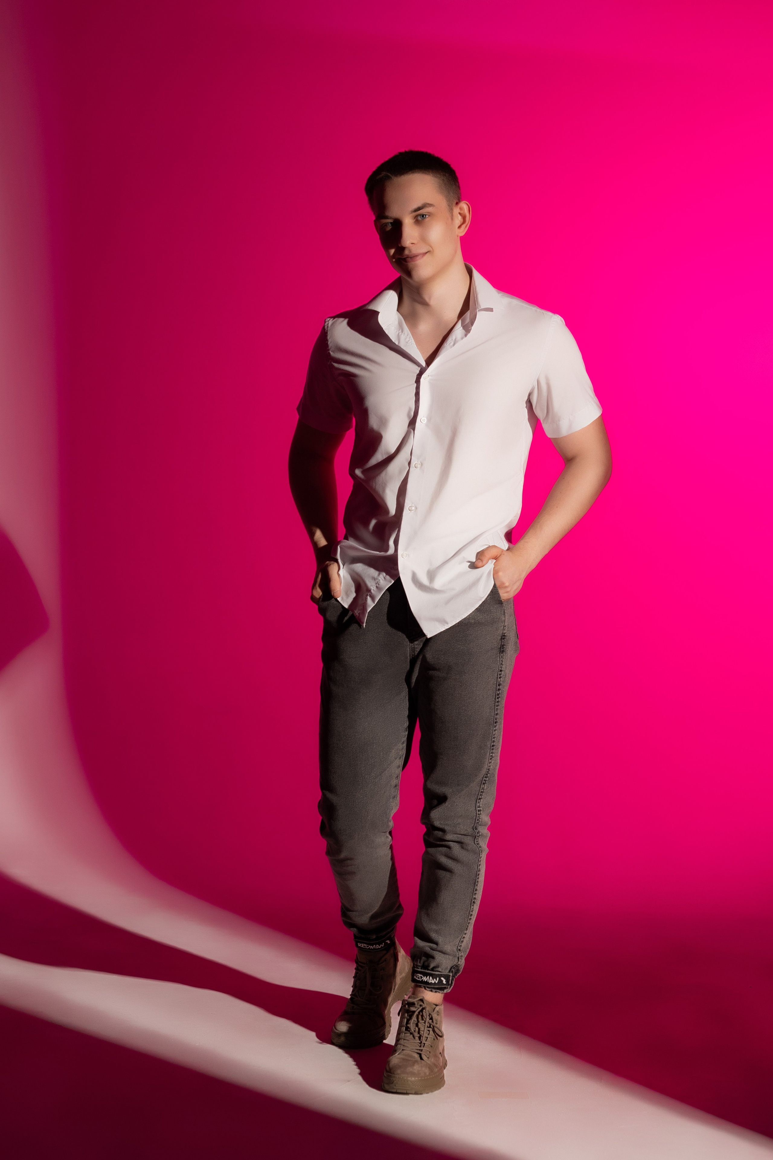 ЦВЕТНОЙ СВЕТ (однотонный). Фото, видео, авторские выпускные альбомы в Нижнем Новгороде