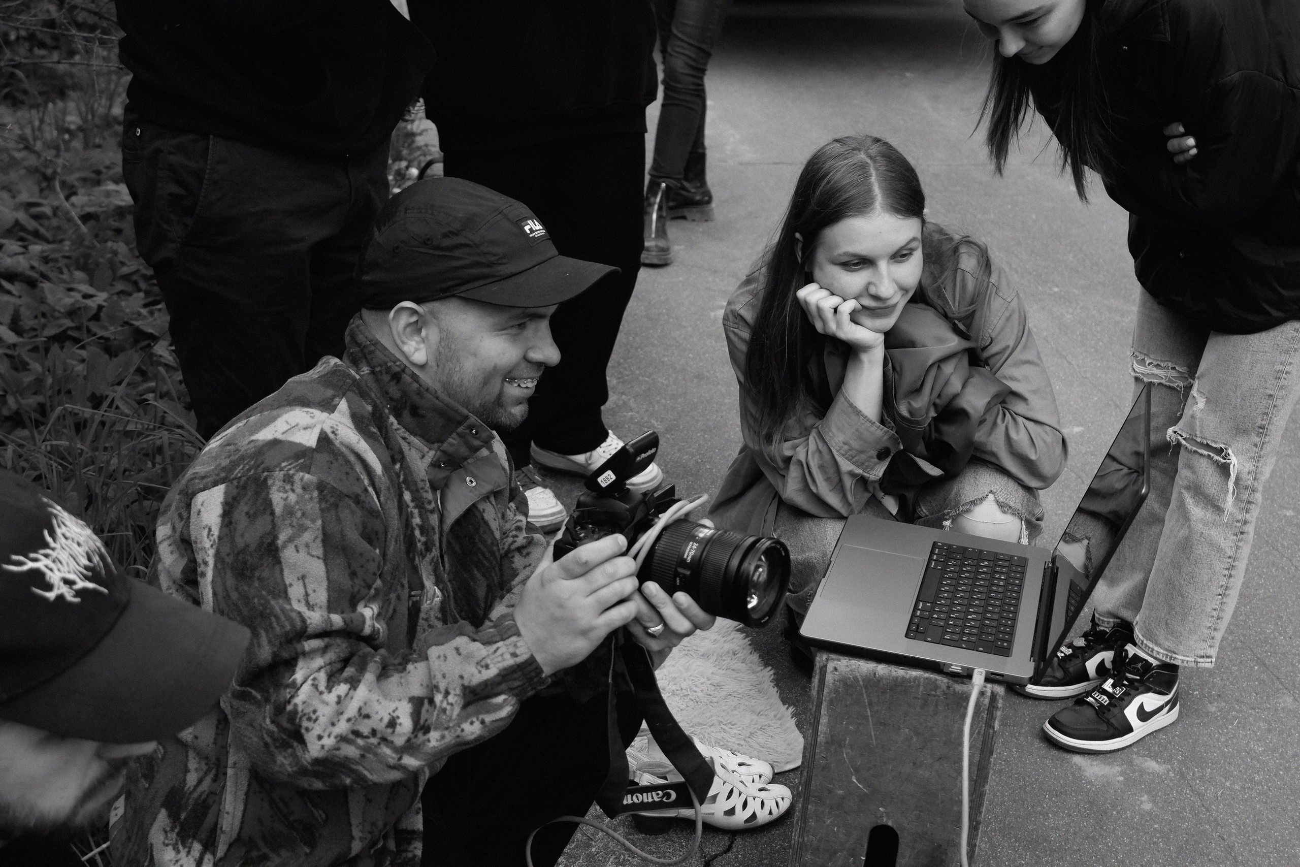 Sbermarket\monstertrack. ANNA — PHOTOGRAPHER