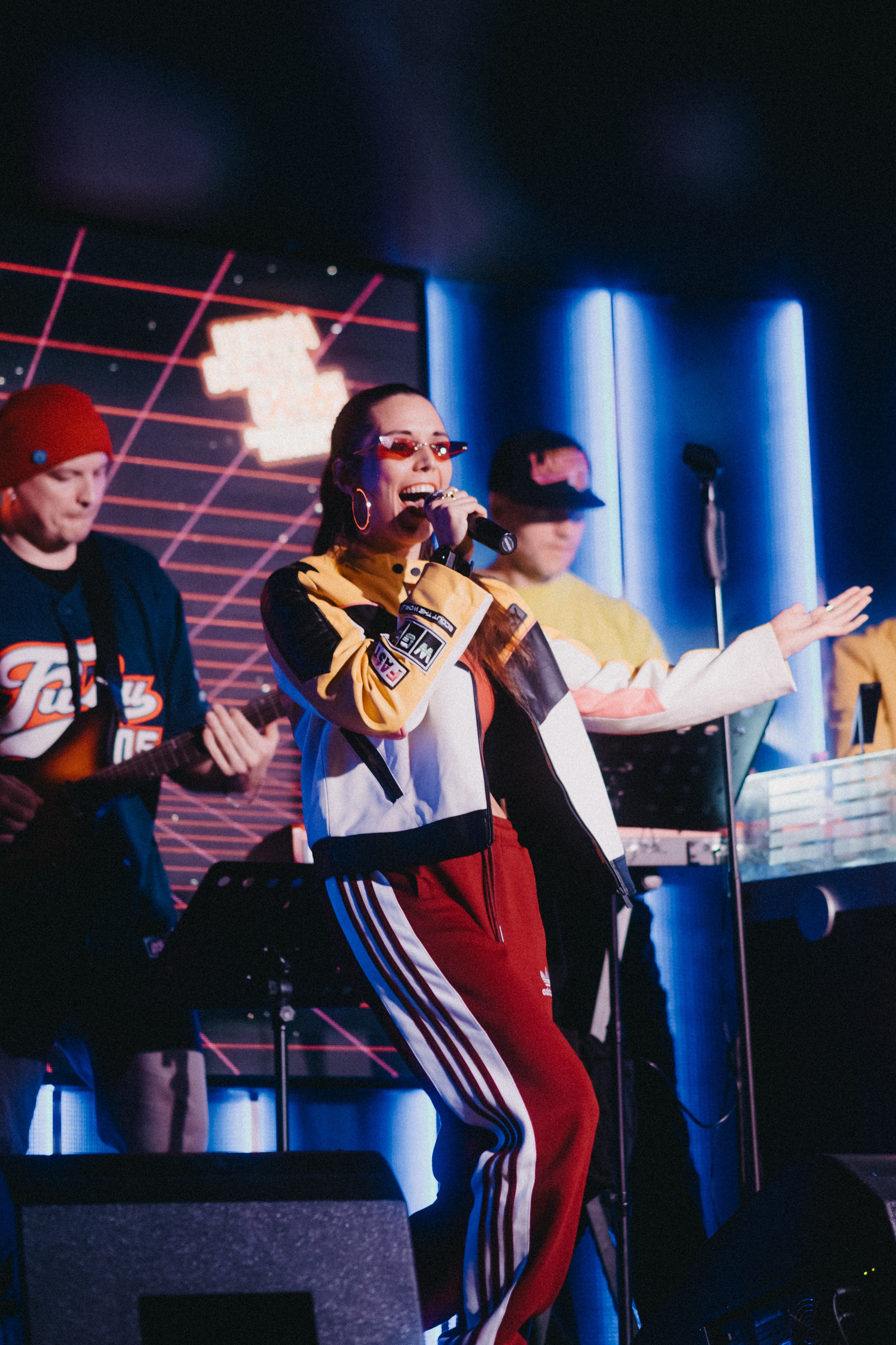 Концерт учеников вокальной школы «Сигнон» в баре «Руки Вверх»