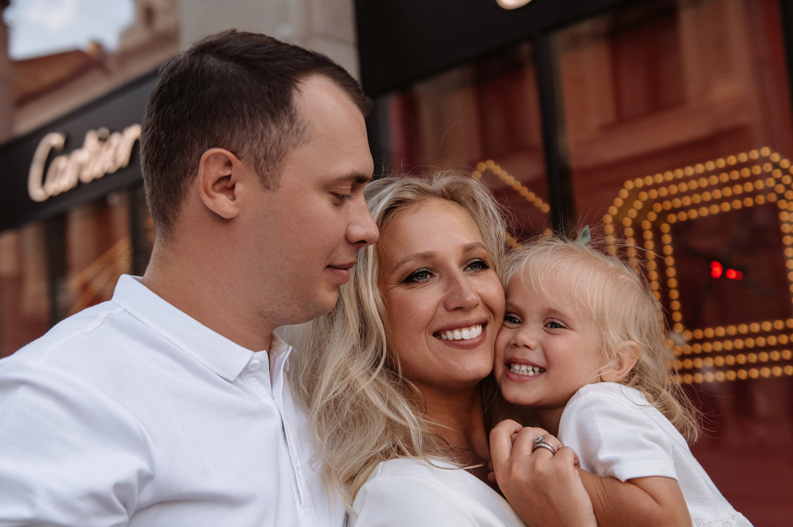 Миллионы глаз смотрят на нас.спустя 5 лет). Свадебный фотограф и визажист в Москве Кристина Палько