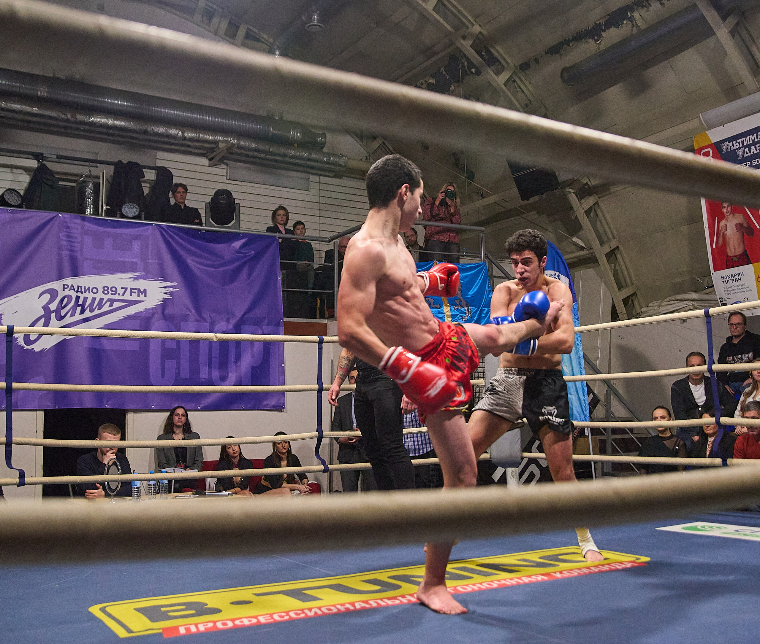 «Ультиматум удара» — бокс. Профессиональный спортивный фотограф в Санкт-Петербурге