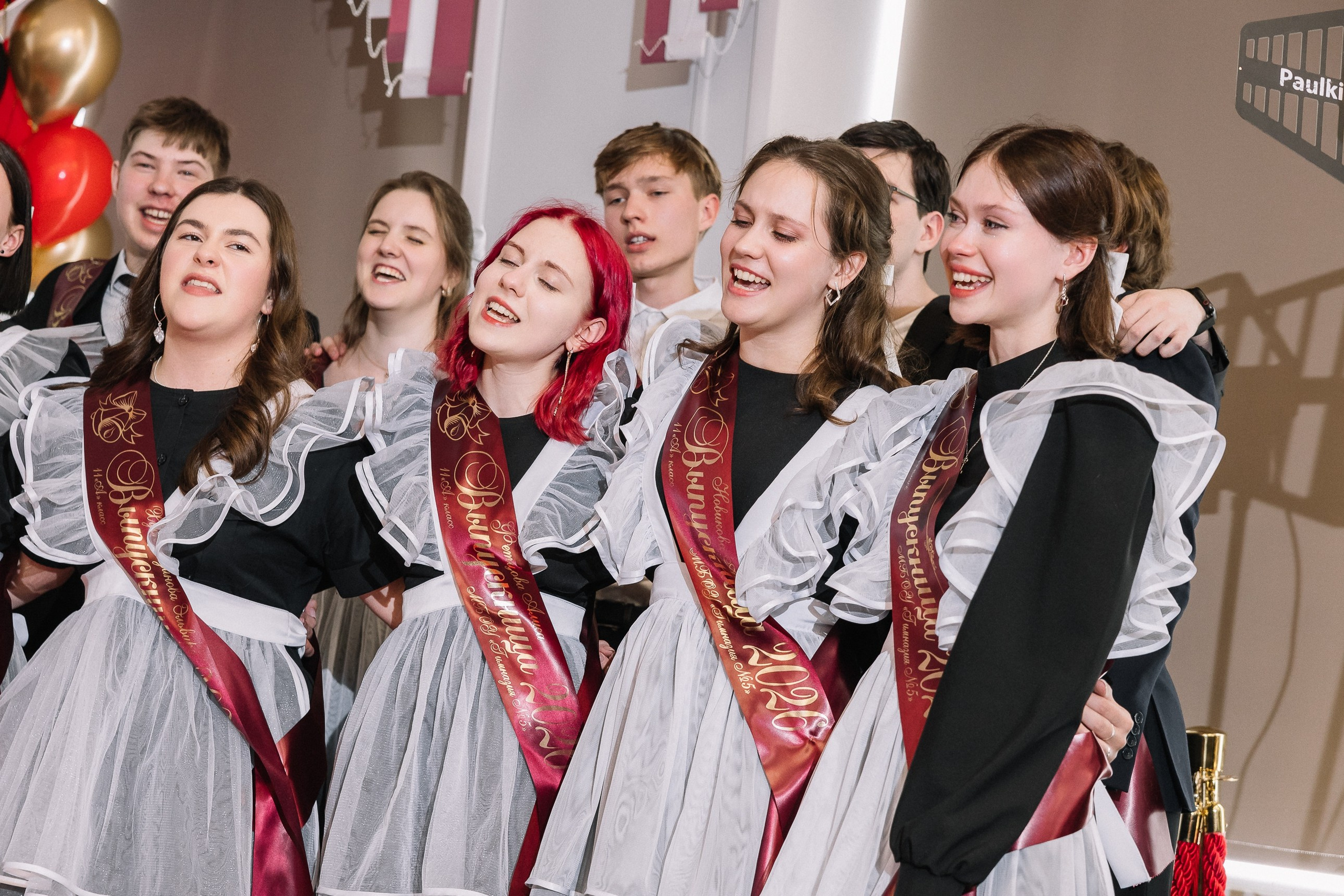 Выпускной/последний звонок. Школьный и женский фотограф в Новосибирске Оксана Чумакова