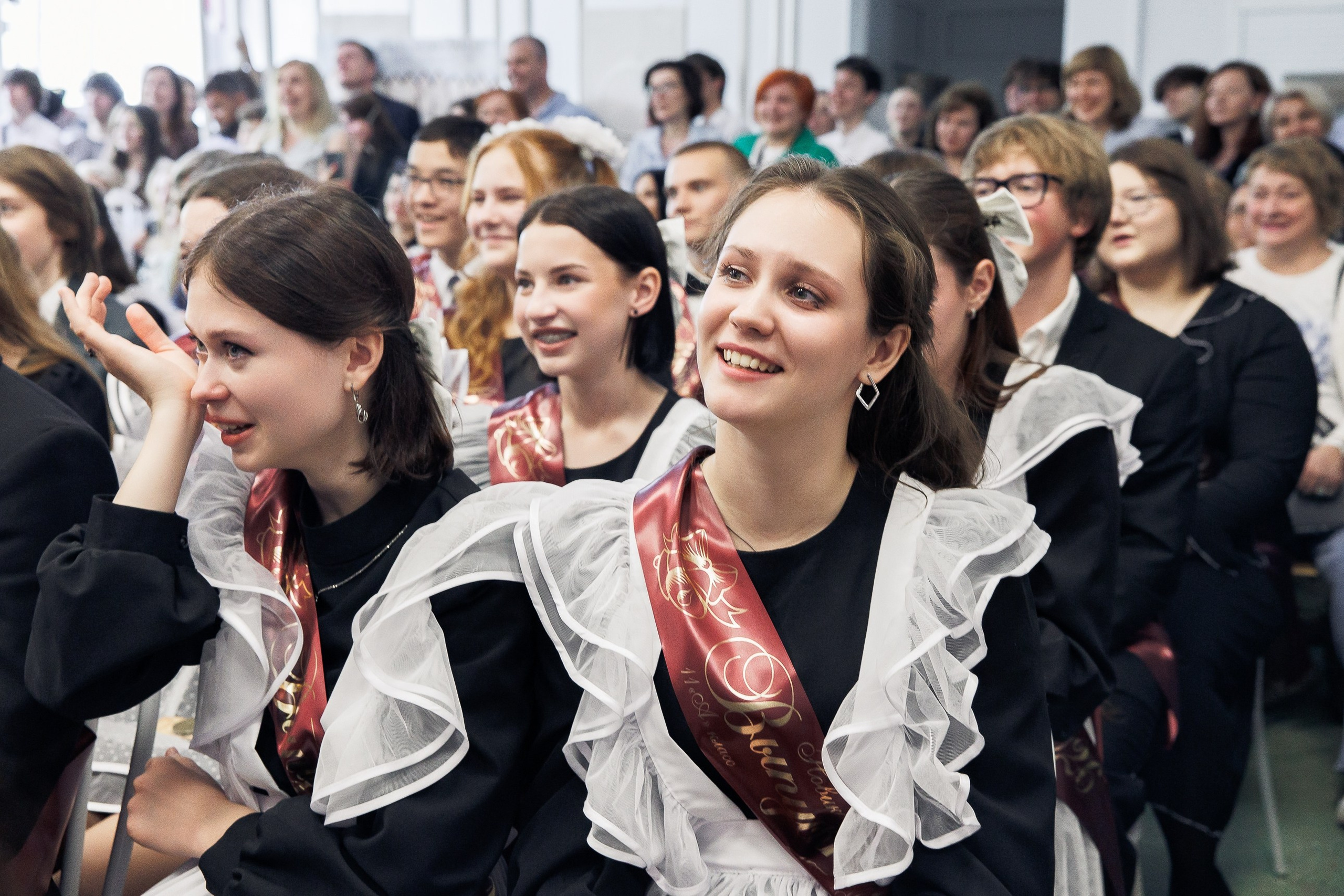 Выпускной/последний звонок. Школьный и женский фотограф в Новосибирске Оксана Чумакова