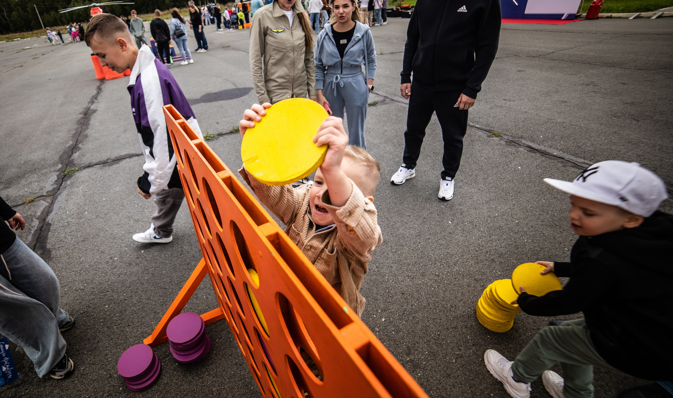 УЗСТ- Корпоративный тимбилдинг на аэродроме. Репортажный и свадебный фотограф в Челябинске Елисеев Павел