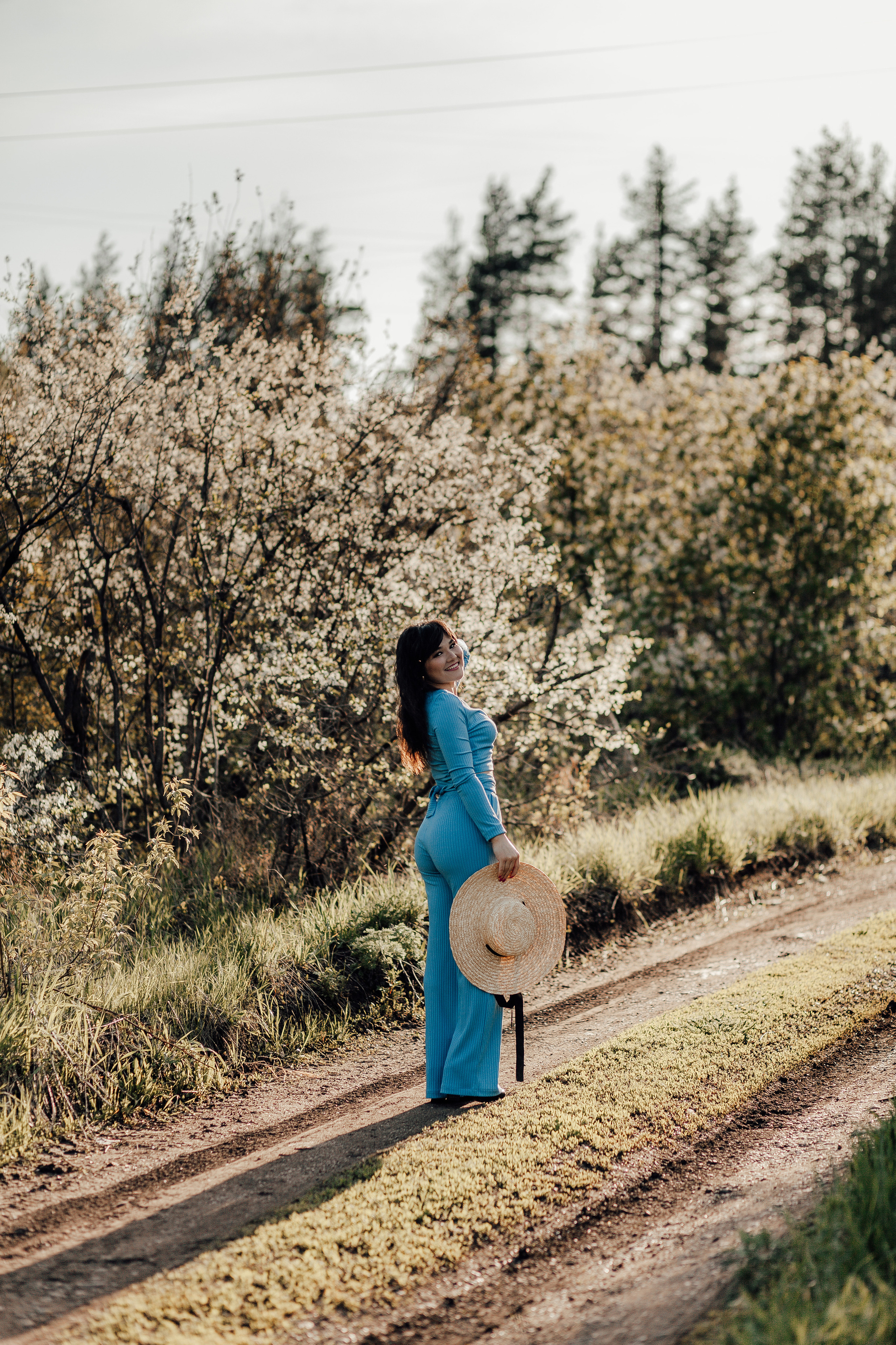 Весенняя фотосессия в цветущих садах. Фотограф в Кумертау Уфа Мелеуз Салават Александра Сапрыкина