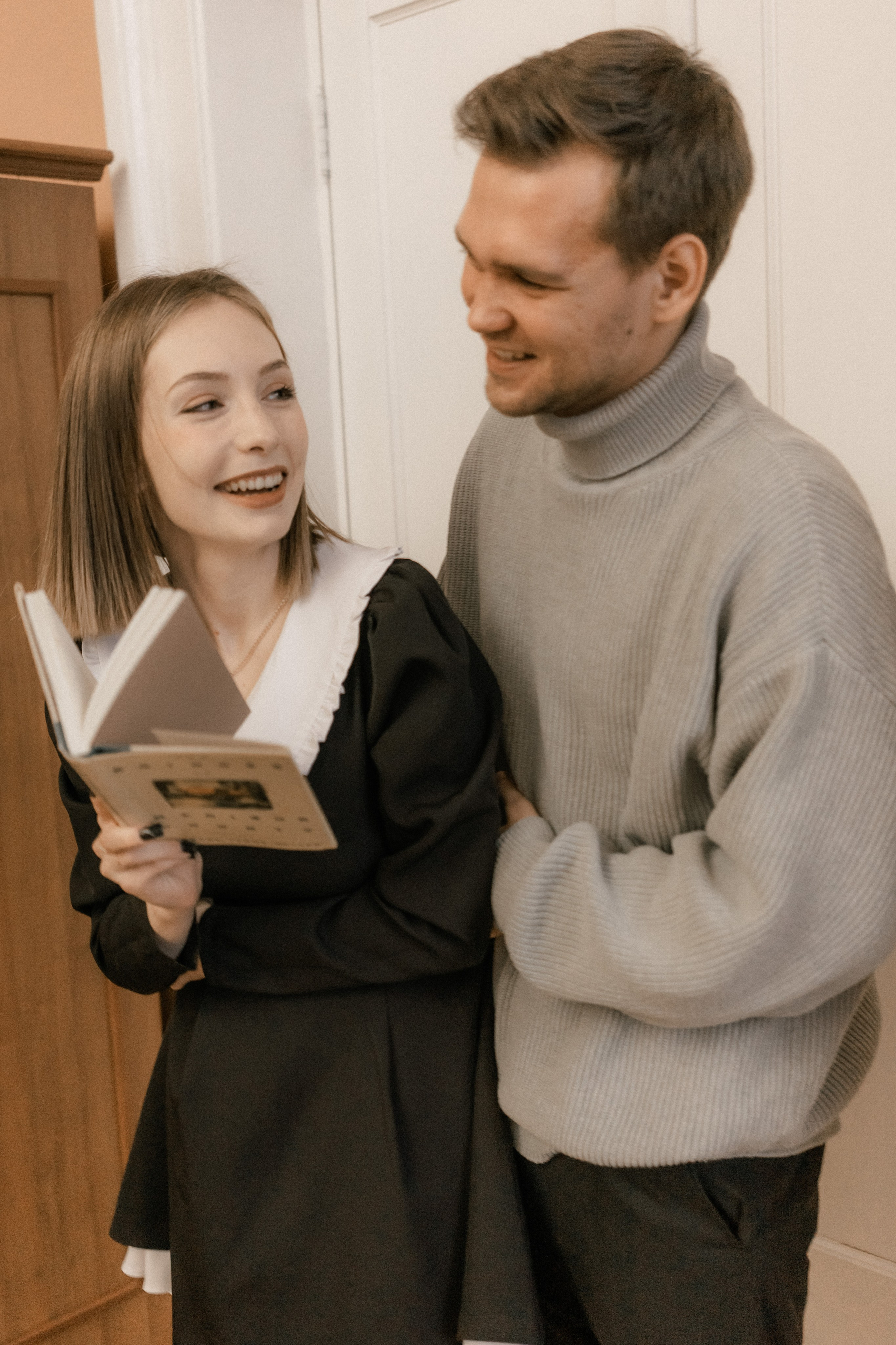 Вероника & Егор. Прогулка под шелест страниц. Эстетичная фото- и видеосъёмка Ирина Арсентьева. Челябинск и весь мир