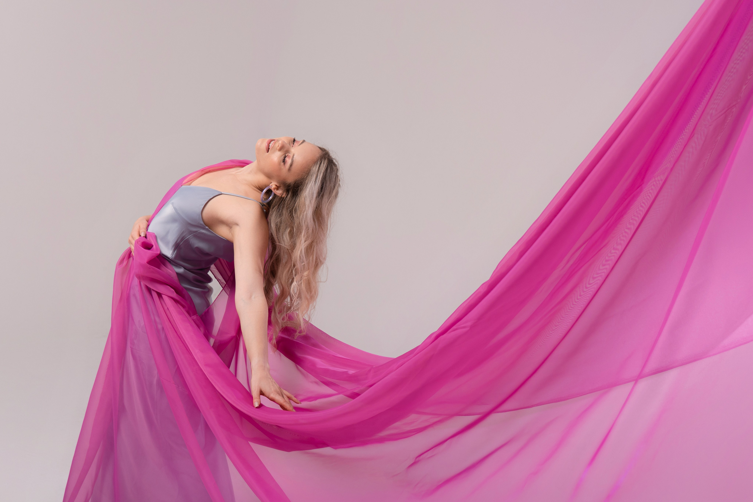 Женская фотосессия на циклораме. Портретный и репортажный фотограф в Сочи Рамодина Юлия