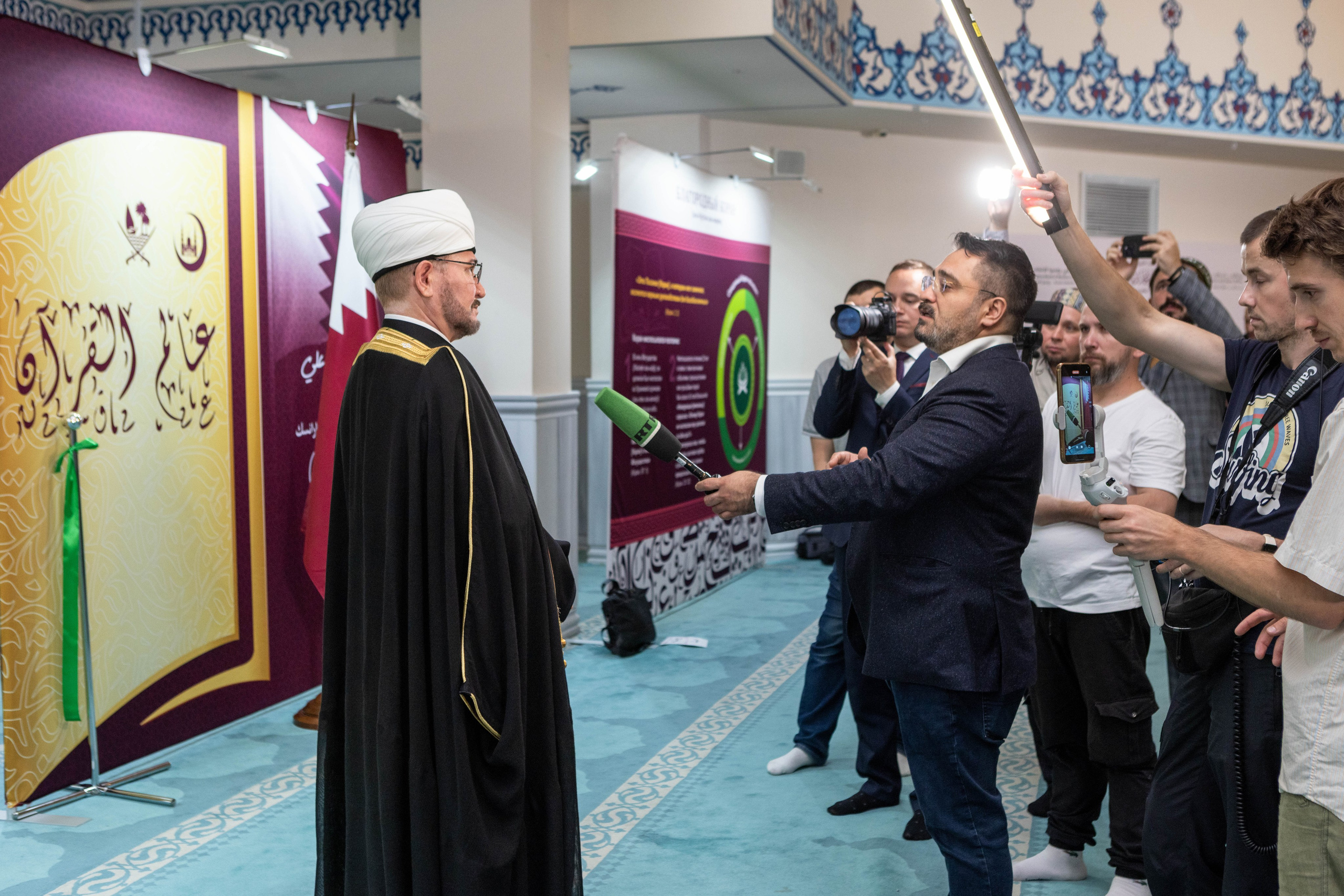 Открытие выставки Мир Корана. Рекламный, предметный, репортажный, семейный фотограф и художник в Москве