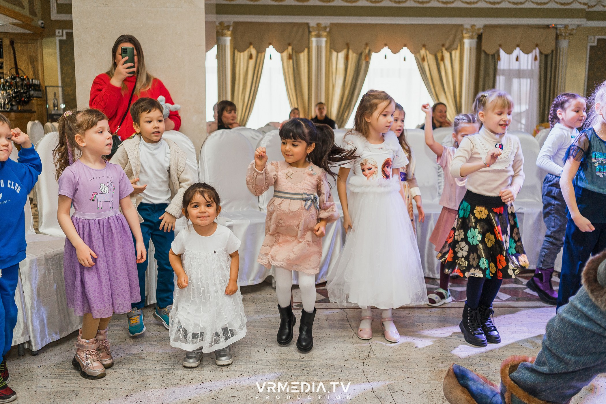 ХОЛОДНОЕ СЕРДЦЕ в ресторане «Империя»