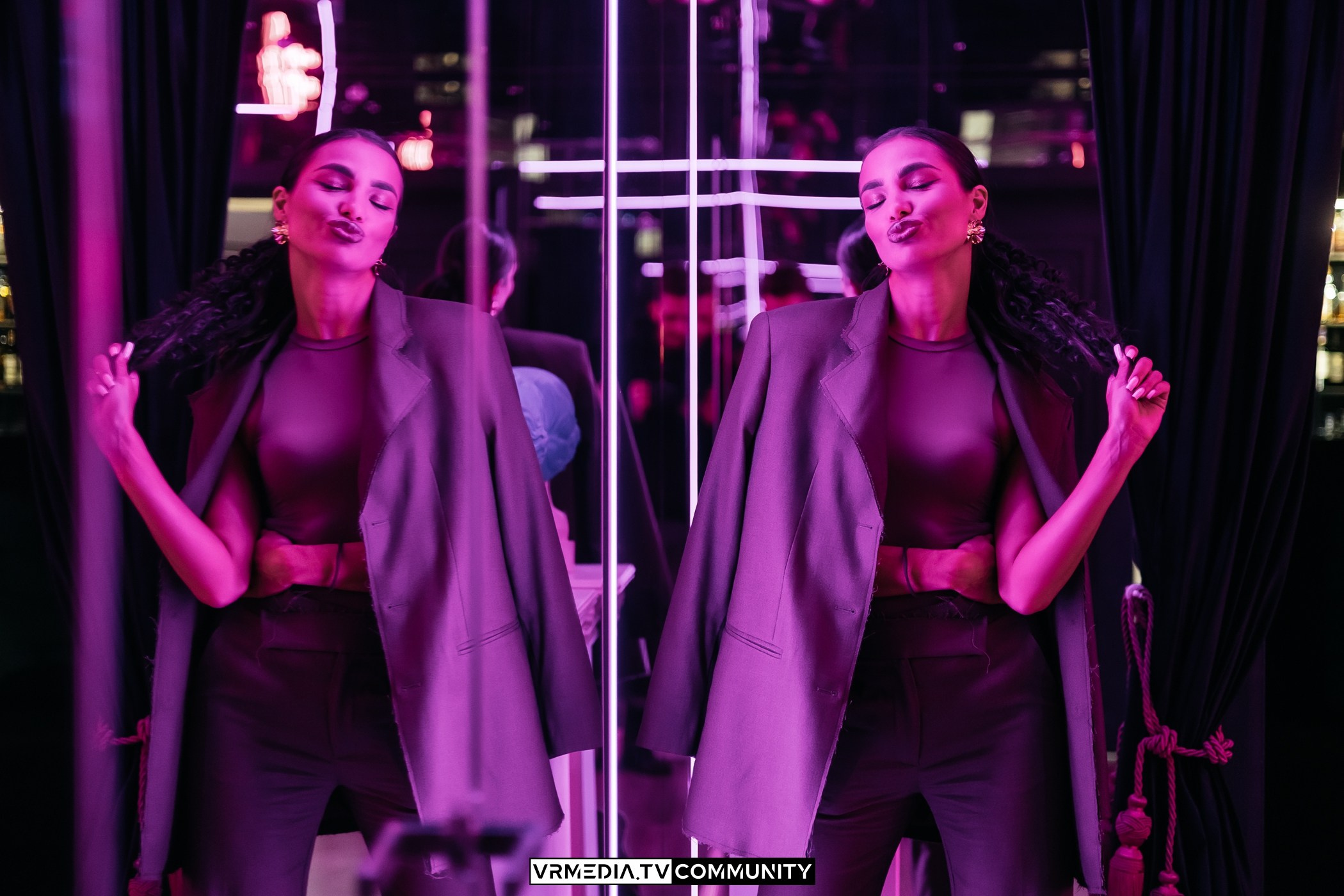 Вечер в караоке-баре «Volna»